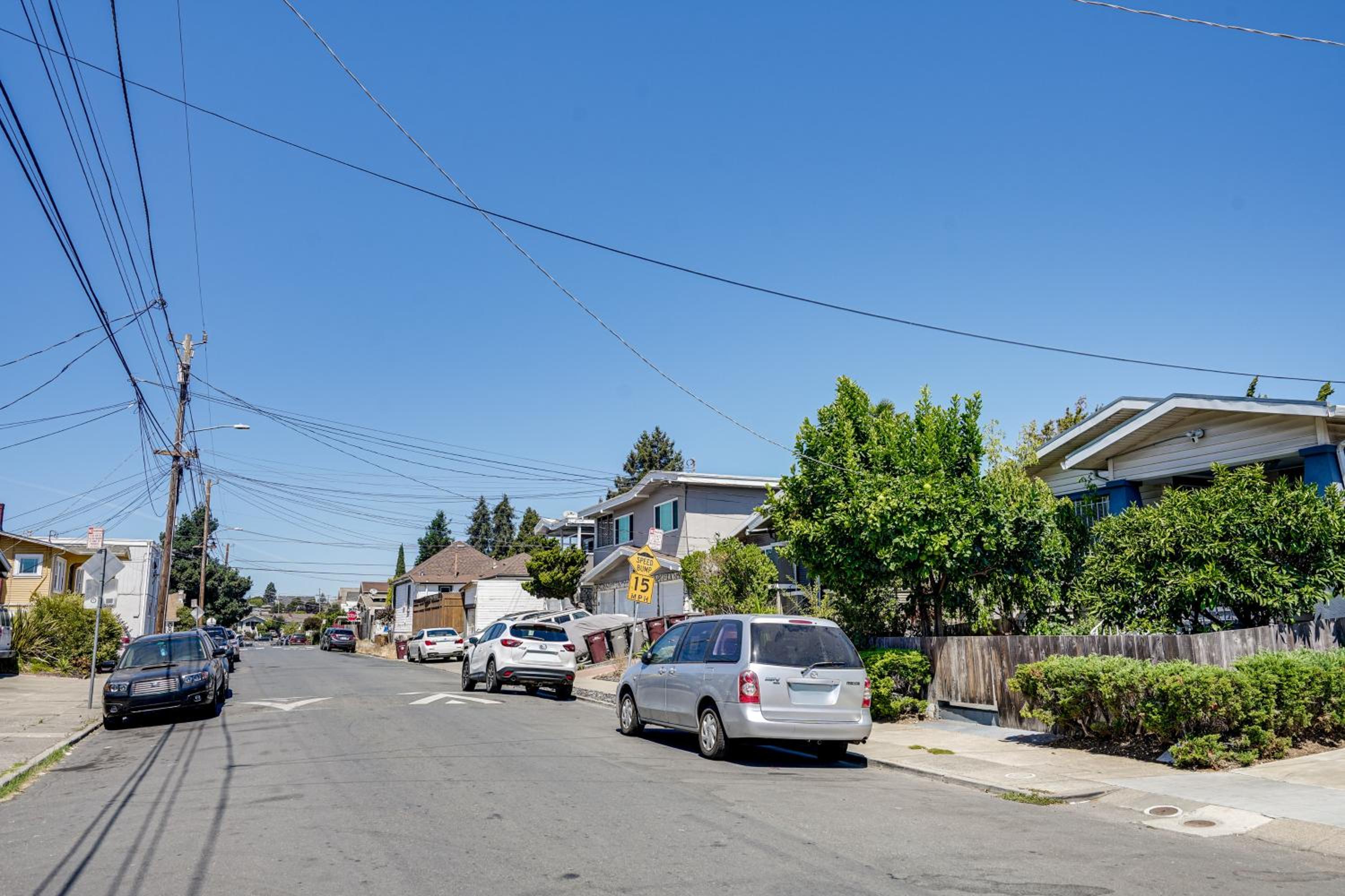 5 Mi to Dtwn Oakland Studio with Shared Patio