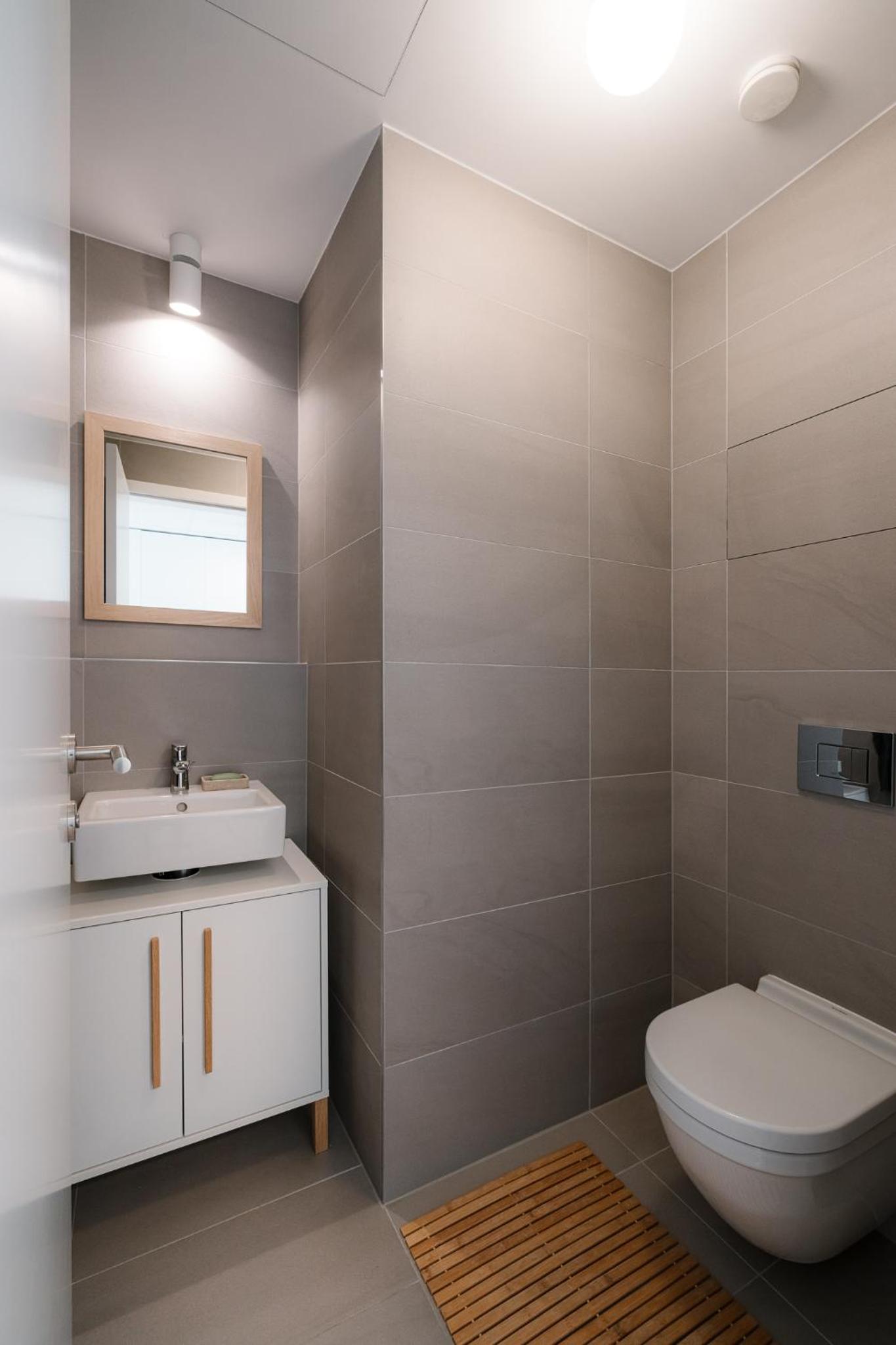 Cozy and Sunny Apartment with free parking Sky Park