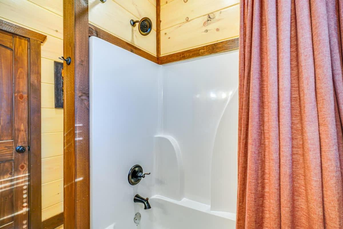 Lakeside Bear Lodge