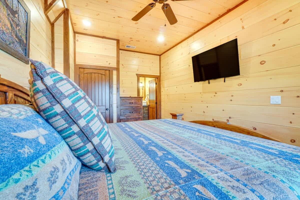 Lakeside Bear Lodge