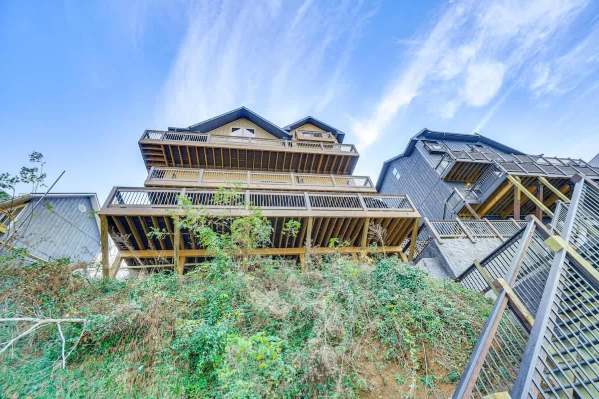 Lakeside Bear Lodge