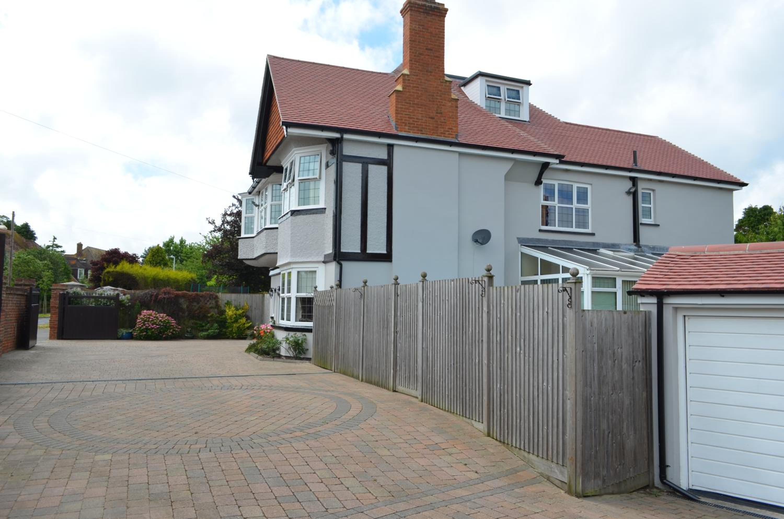 Foy House view 4