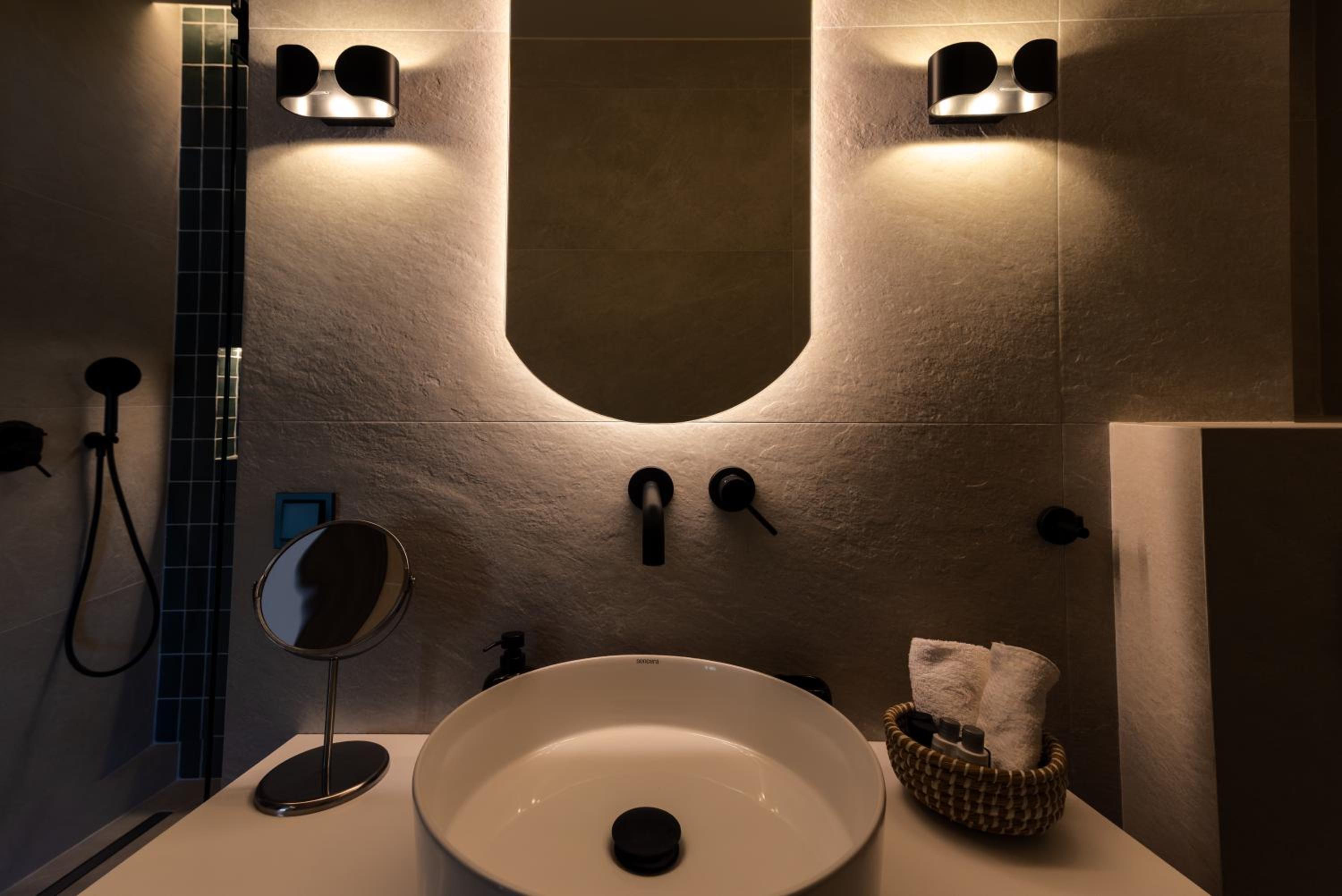 Mondeus Inn Luxury Suites Δ1 & Δ2