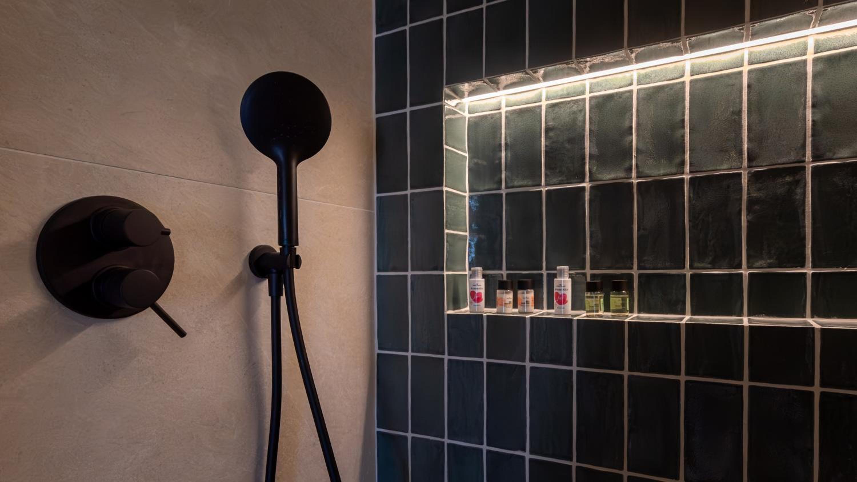 Mondeus Inn Luxury Suites Δ1 & Δ2