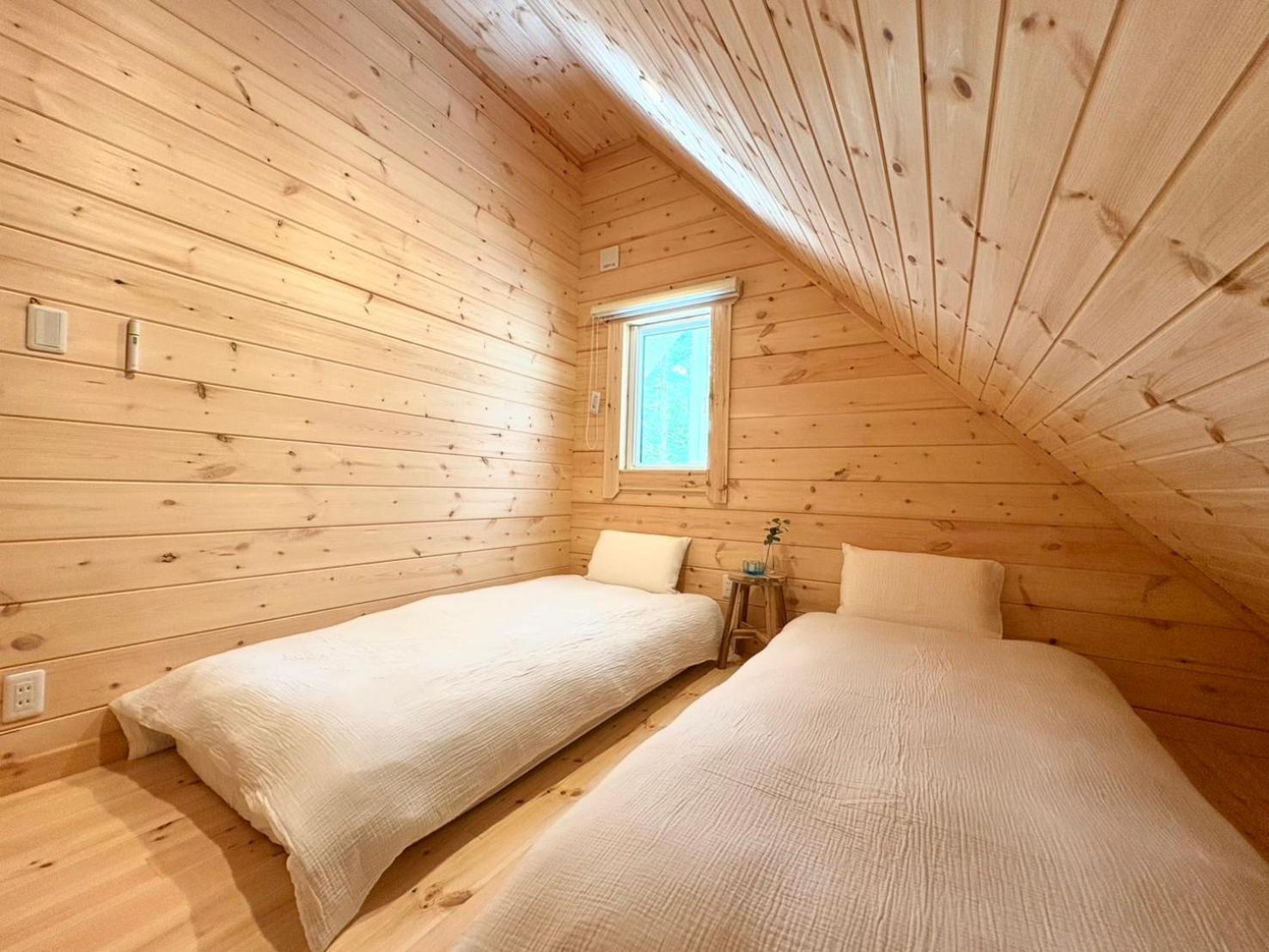 Second House kukka