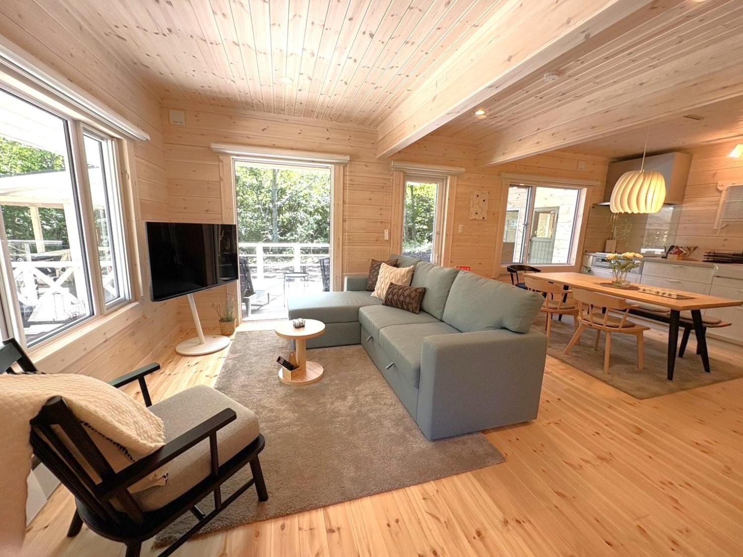 Second House kukka