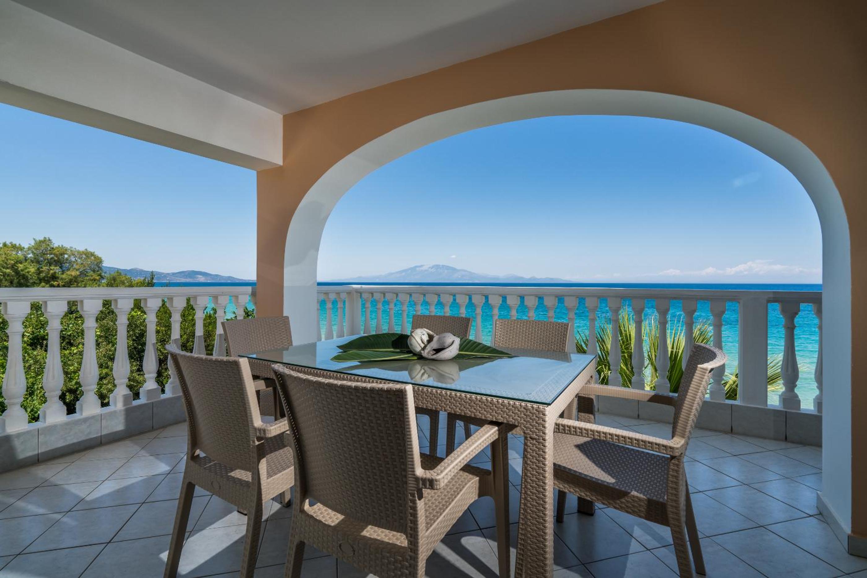 Playa Del Zante, by TK Premium Stays view 4