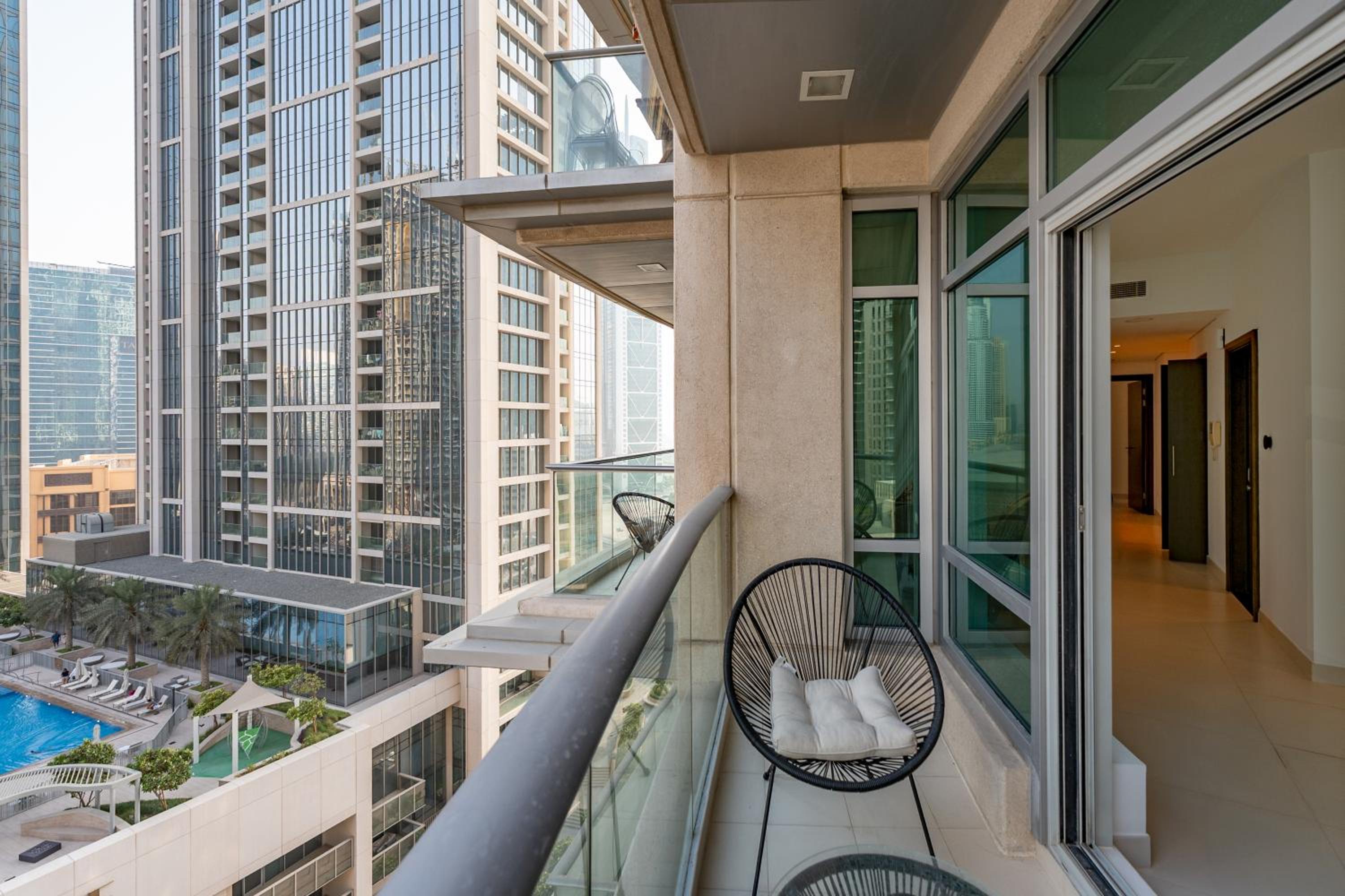 The Lofts West, Downtown Dubai - Mint Stay