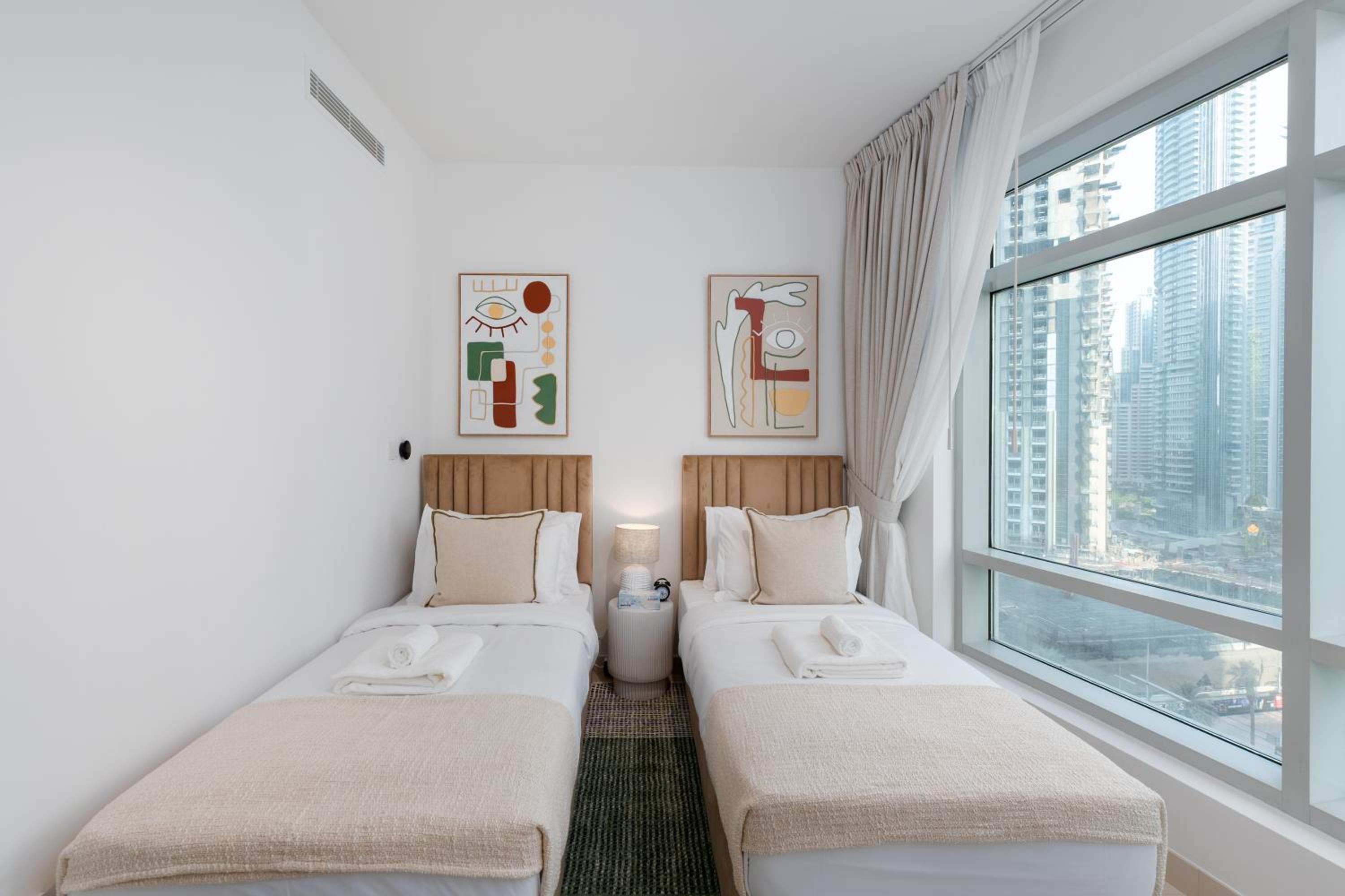 The Lofts West, Downtown Dubai - Mint Stay