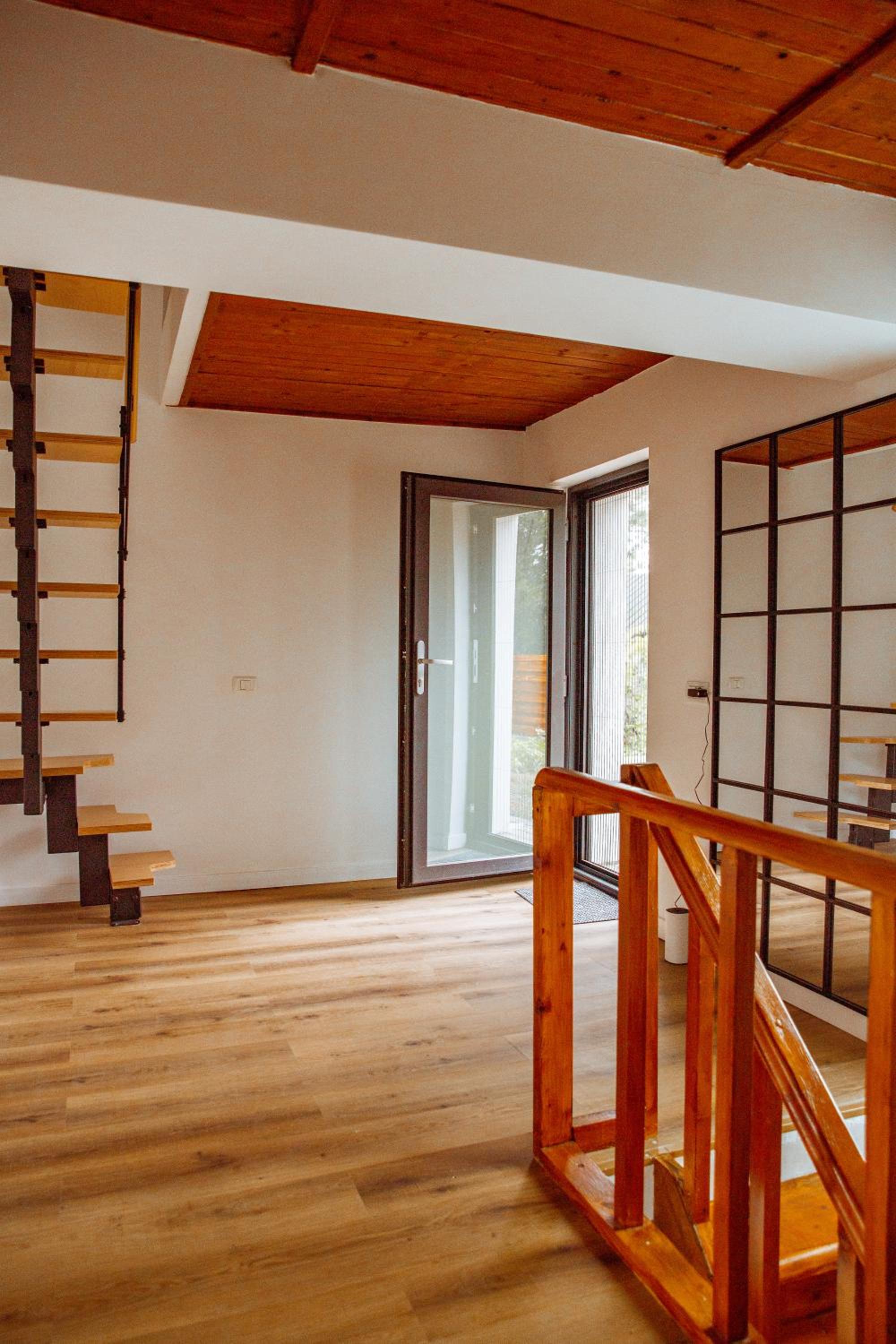 Sunset Hills Chalet