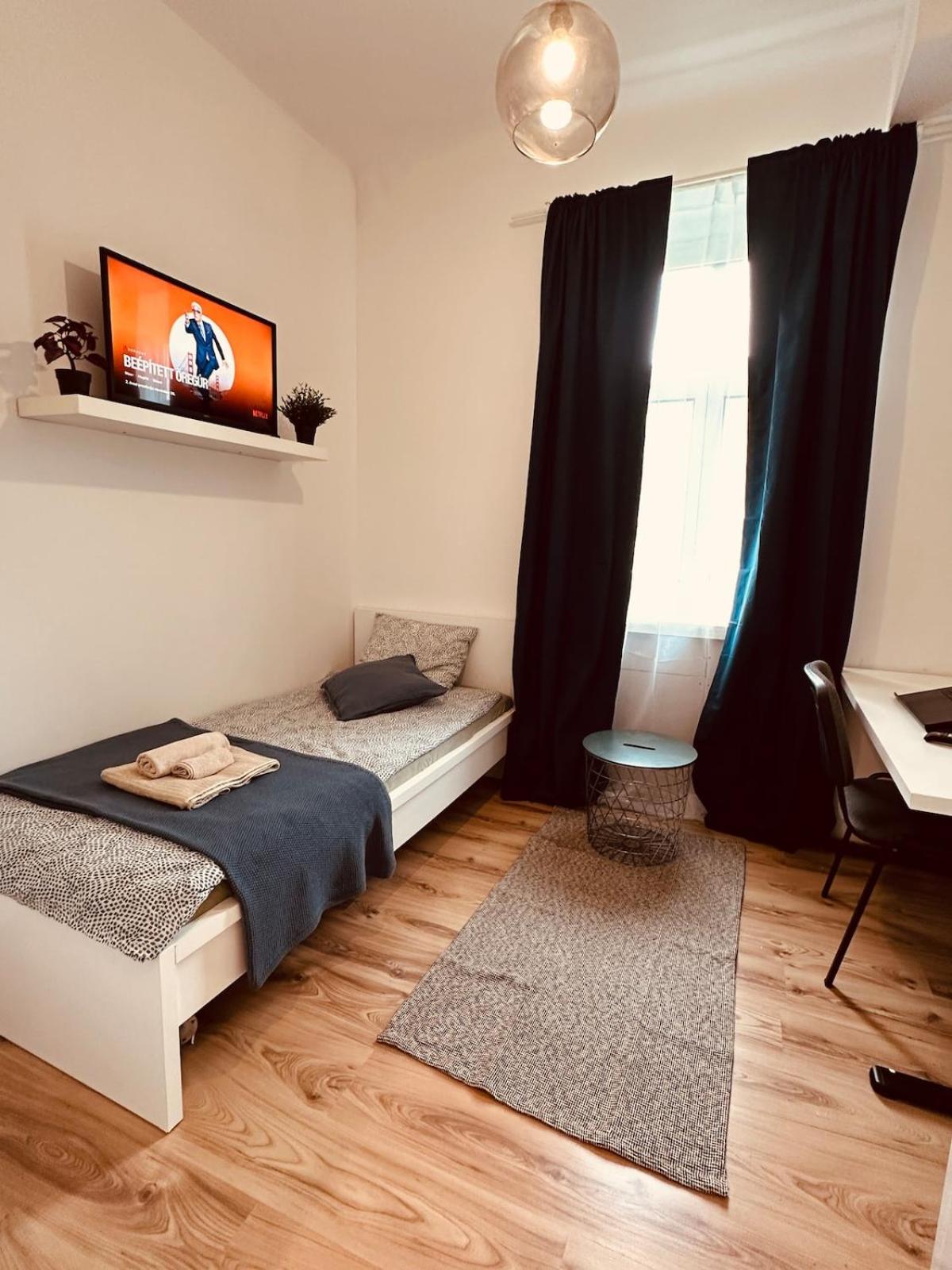 Chloe's Apartments