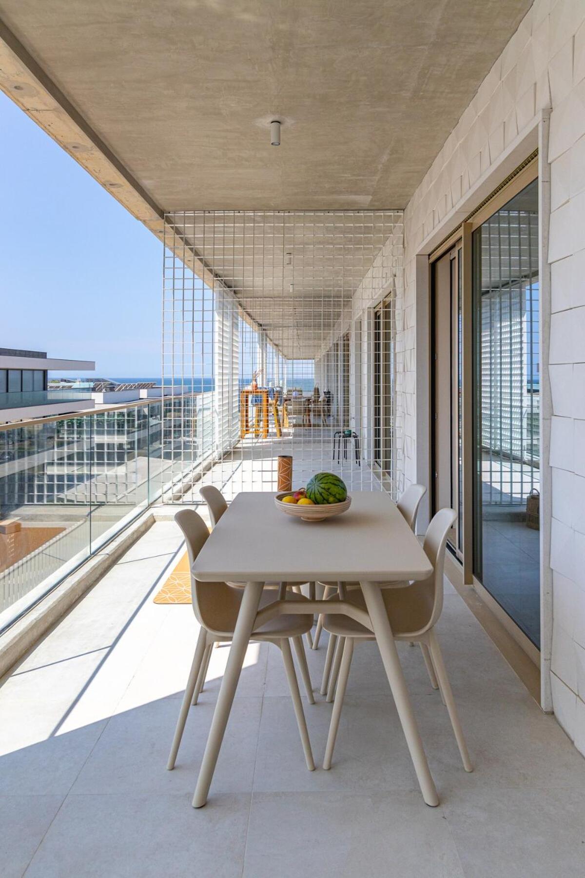 Ocean Living by MP