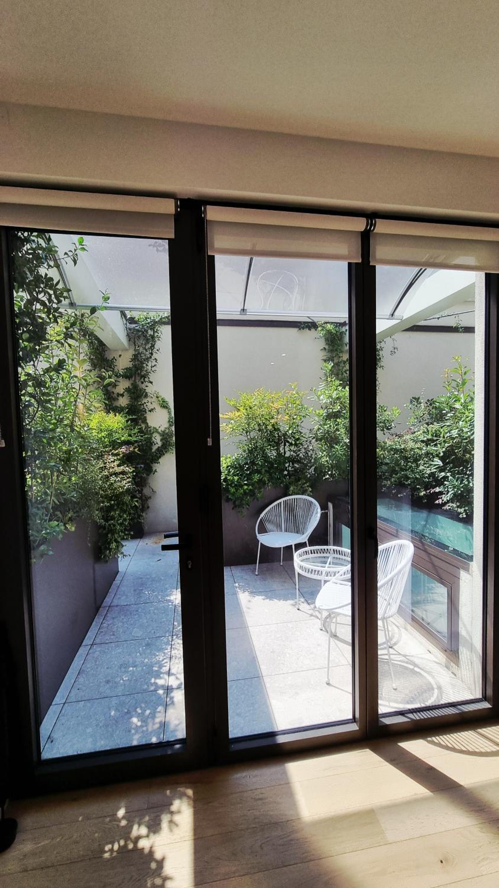 Vytalea - Trilocale moderno con patio e doppi servizi, vicino M4 - Modern apartment 2-Bedroom with Patio & Two Bathrooms, near Metro M4