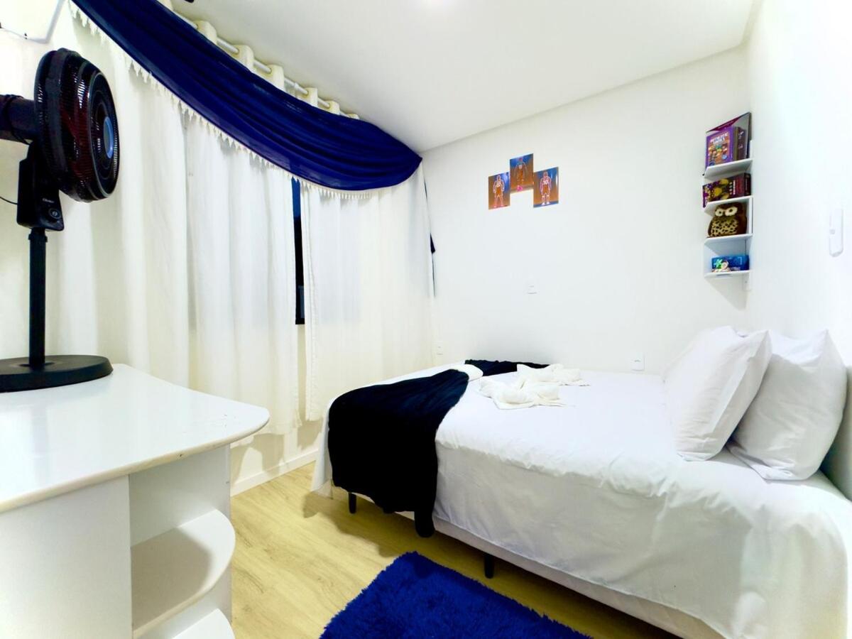 Casa em Bal Picarras 3 quartos churrasqueira privativa Ar Condicionado Wi-fi Cozinha Completa a 750m Praia com vaga privativa de Garagem