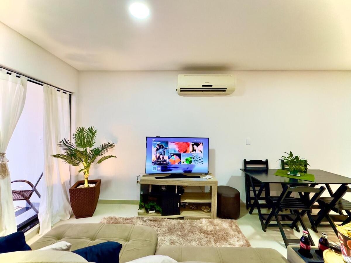 Casa em Bal Picarras 3 quartos churrasqueira privativa Ar Condicionado Wi-fi Cozinha Completa a 750m Praia com vaga privativa de Garagem