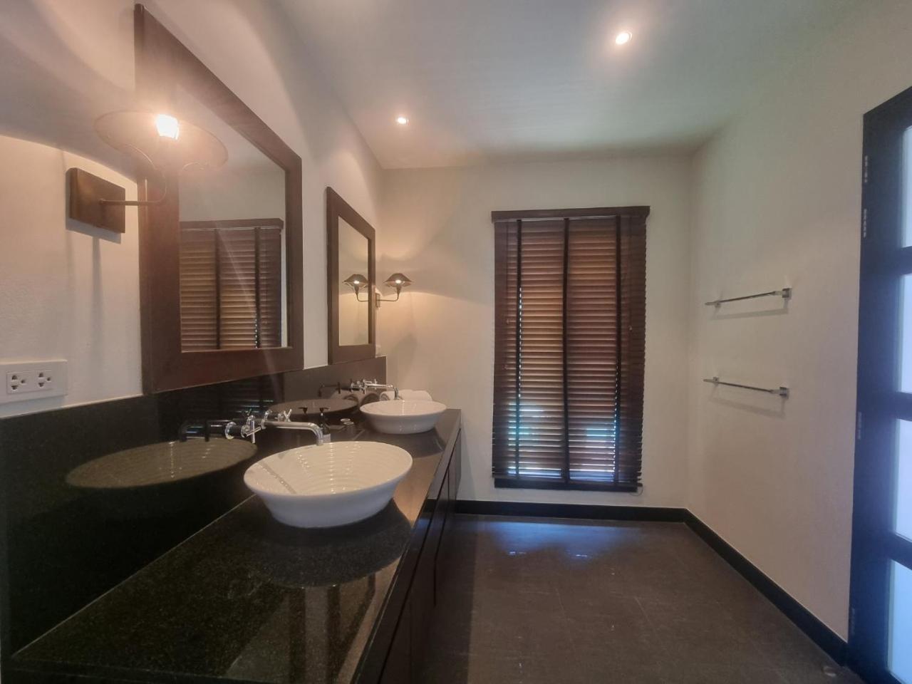 Tara13-Oriental Villa 3BR private pool Layan Beach