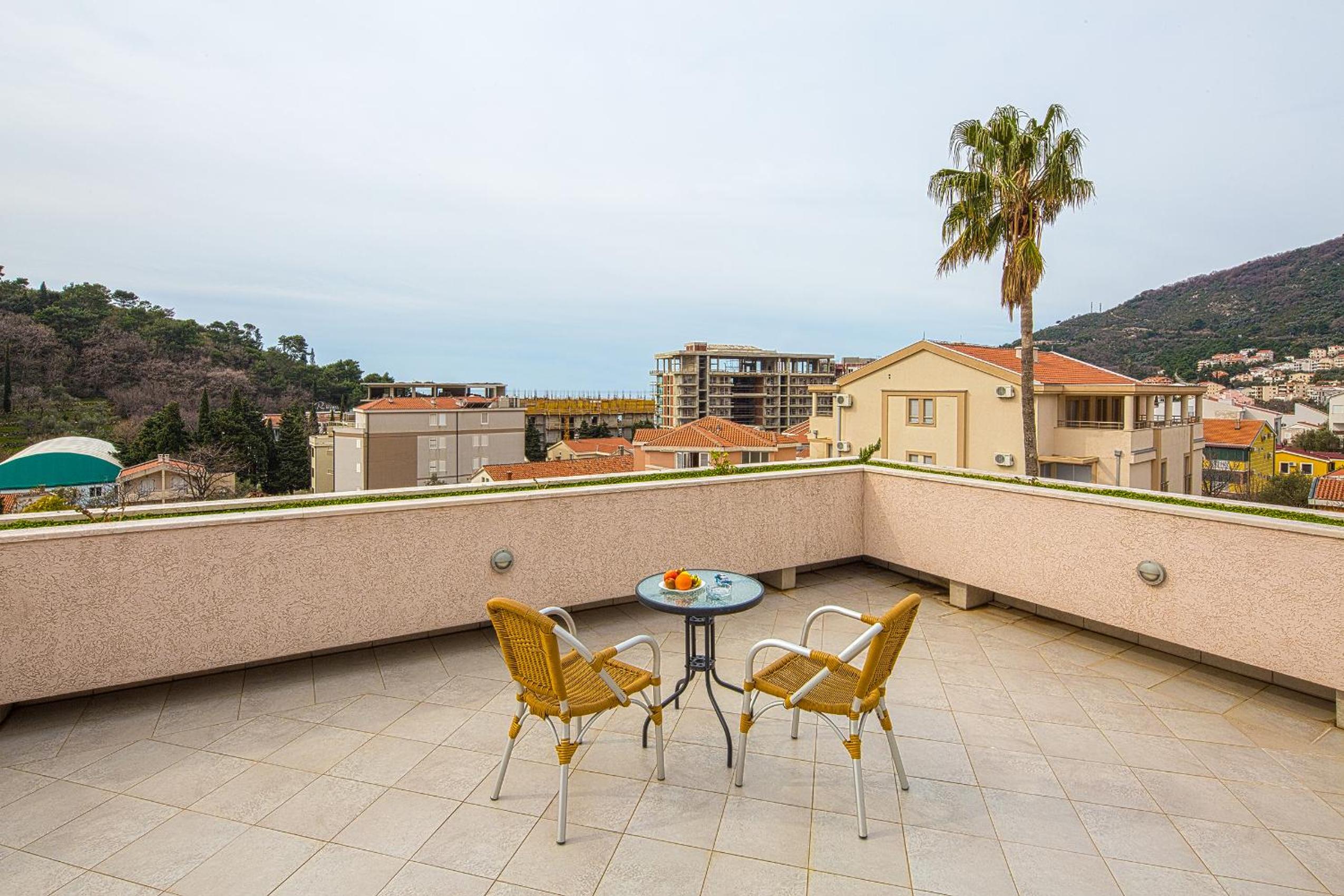 Petrovac Holiday Apartments