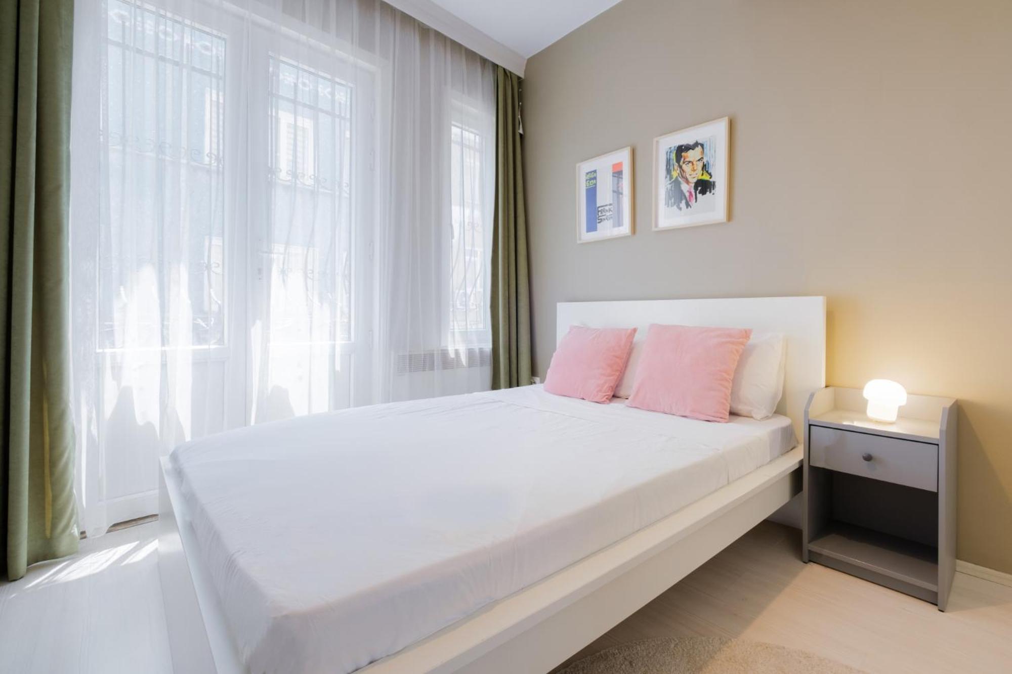 Chic Apartment Walk to Maçka Park Nişantaşı