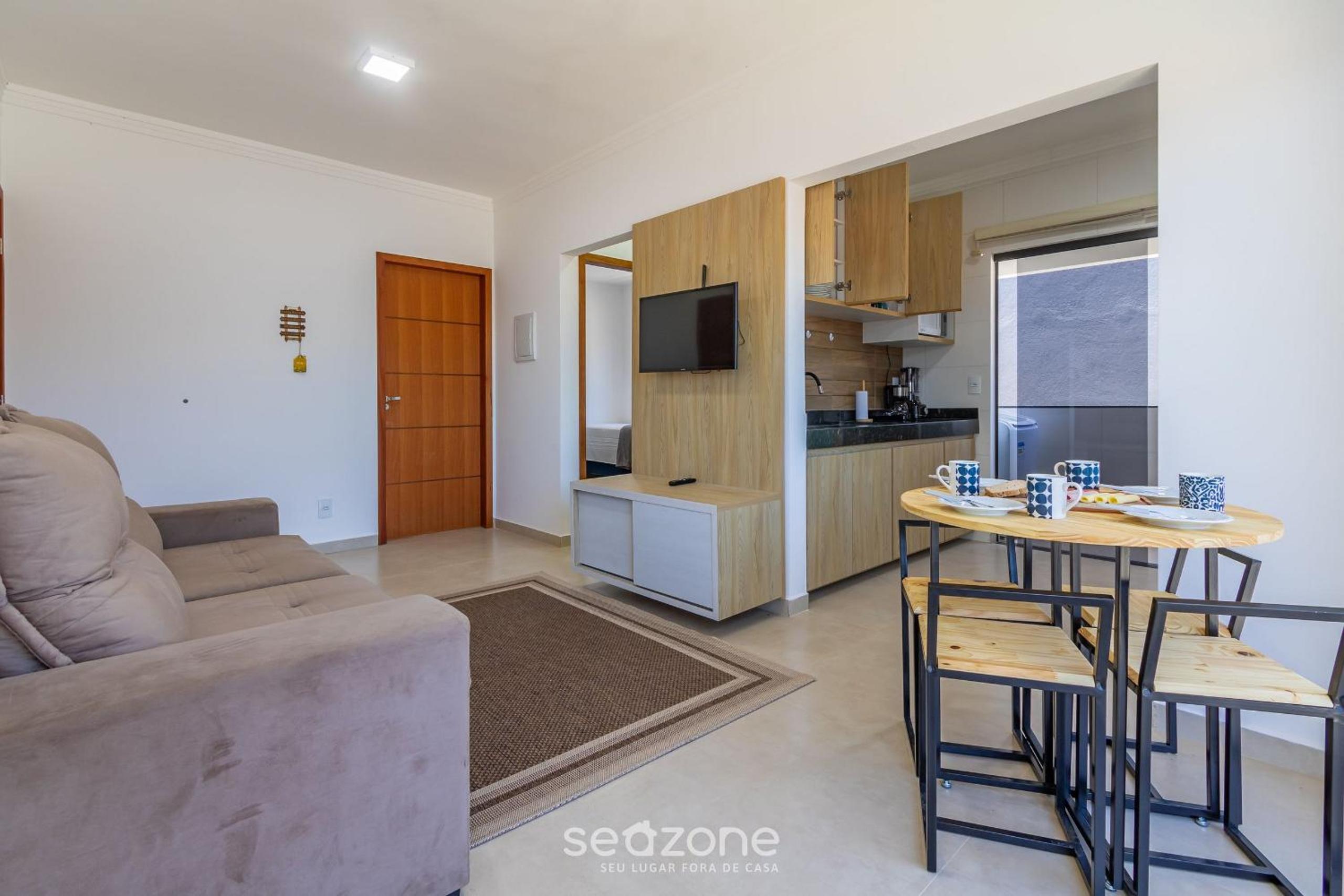 Condominium with Pool 950m from the Beach - PDM