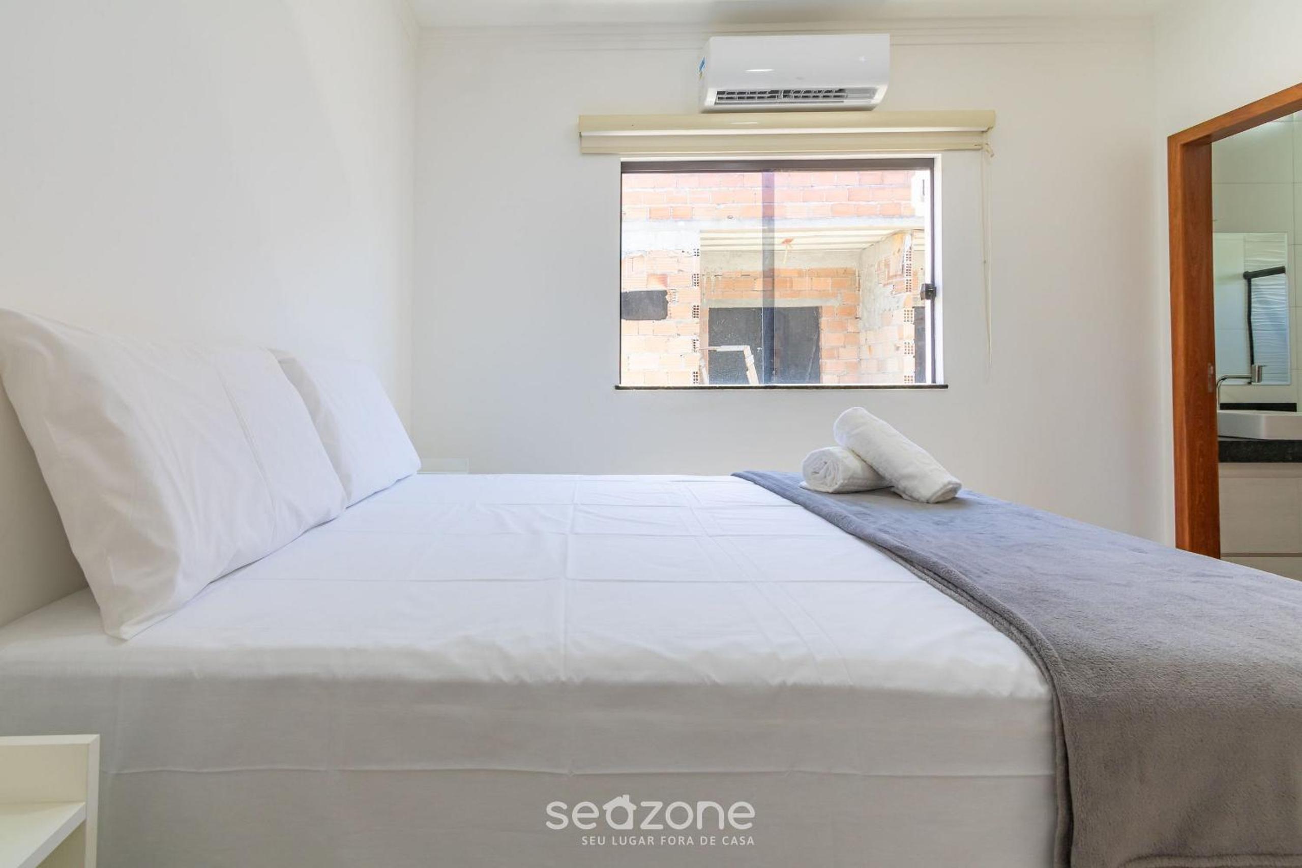Condominium with Pool 950m from the Beach - PDM