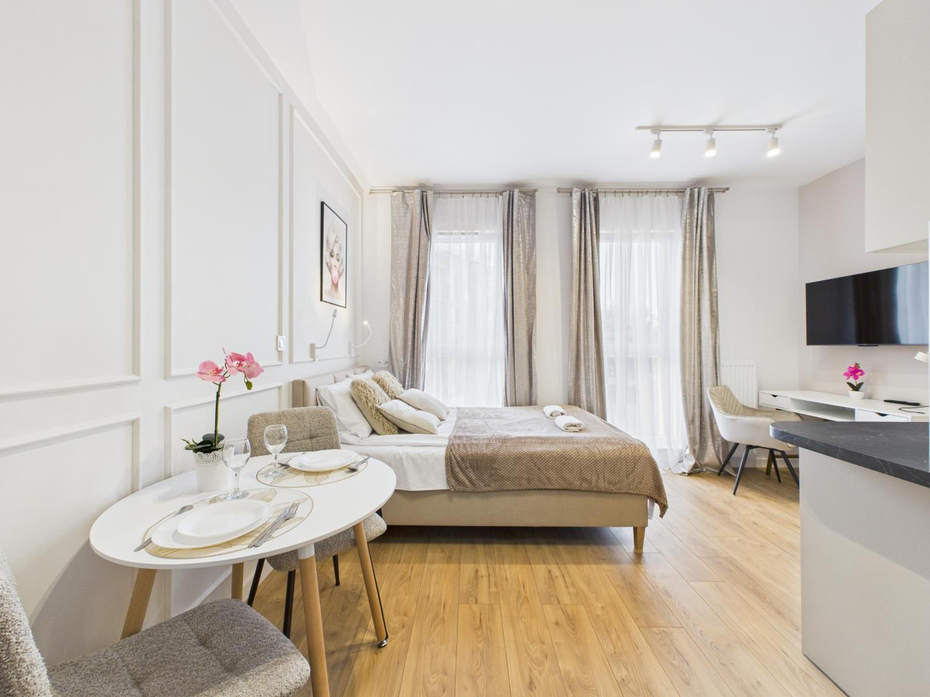 Marywilska 66A Comfort Studio by SuperApart with Parking