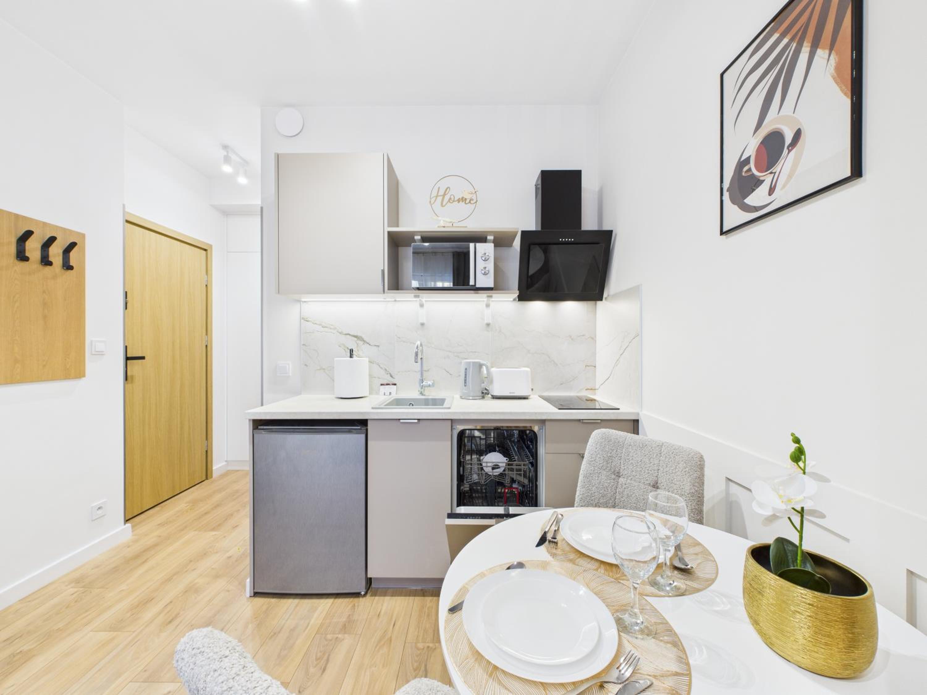 Marywilska 66A Comfort Studio by SuperApart with Parking
