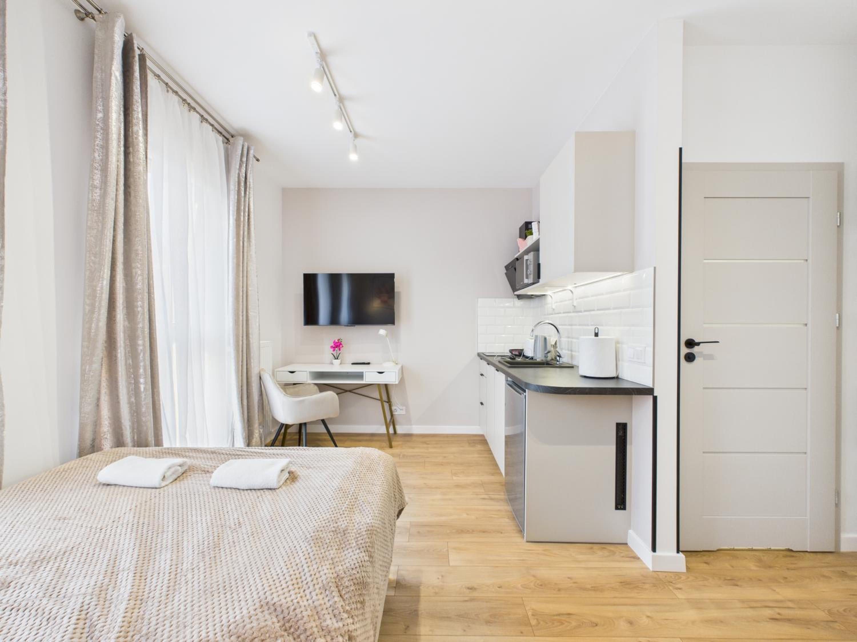 Marywilska 66A Comfort Studio by SuperApart with Parking