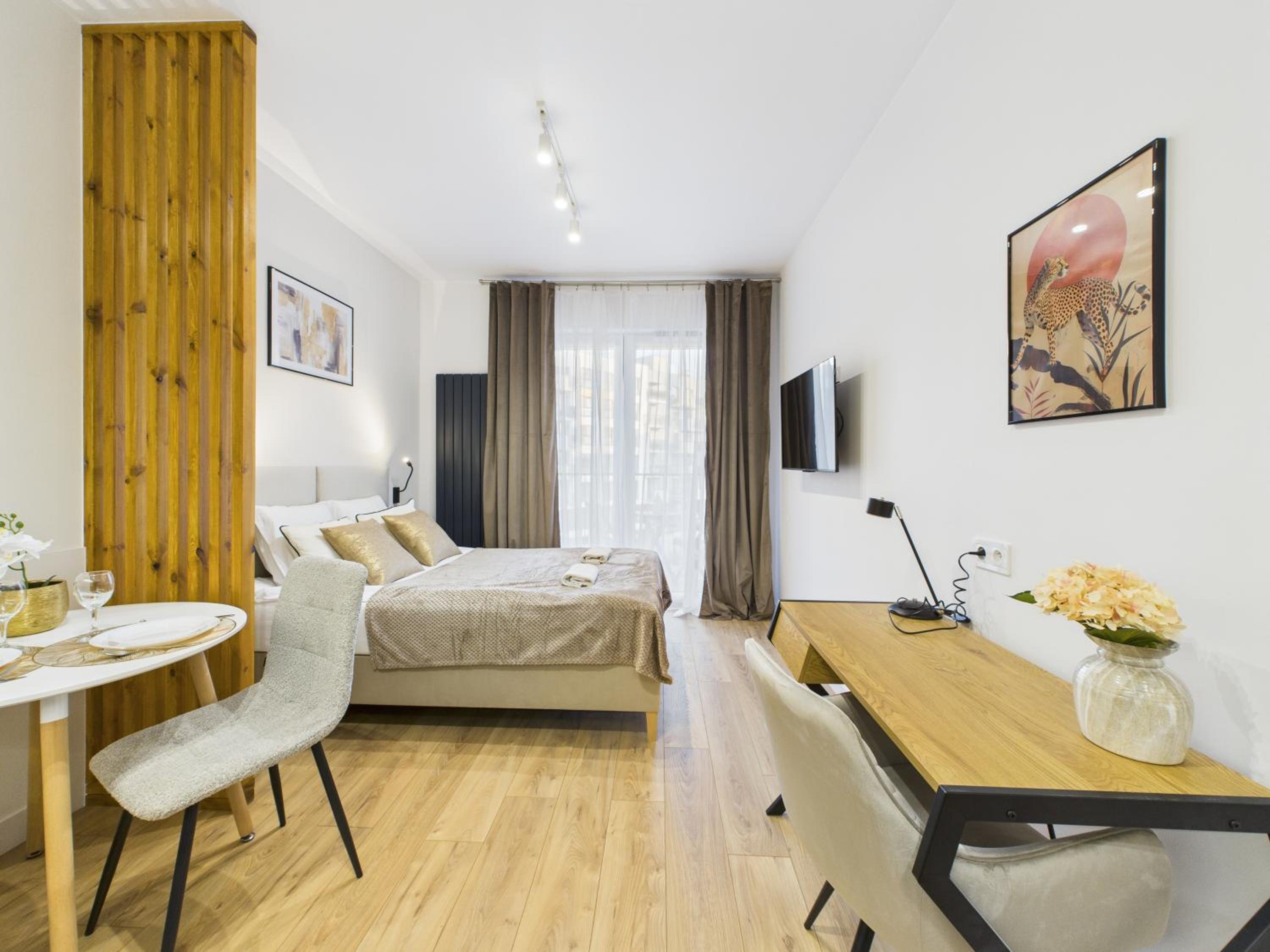Marywilska 66A Comfort Studio by SuperApart with Parking