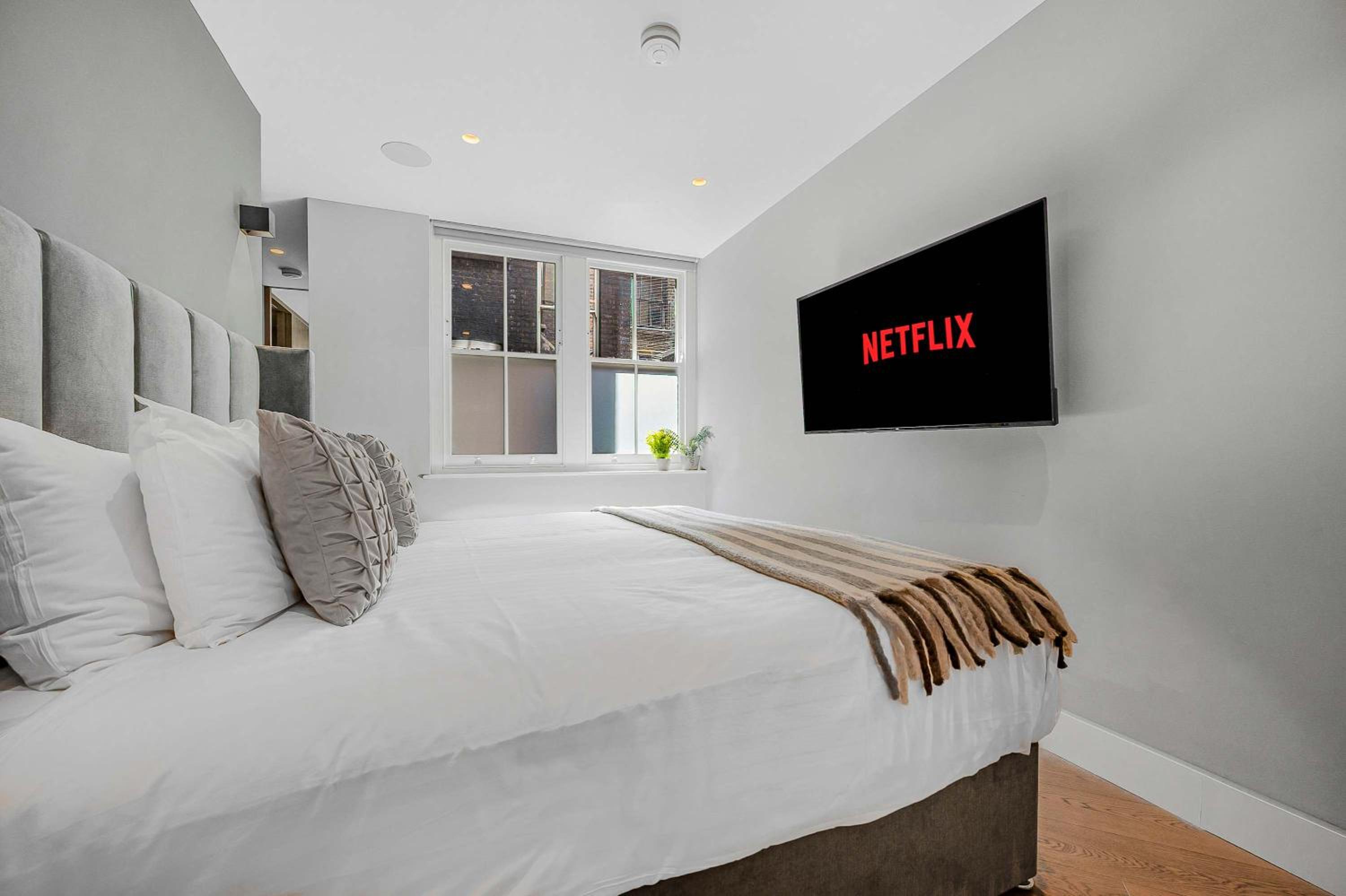 Exclusive 1-bed with AC by Carnaby Street