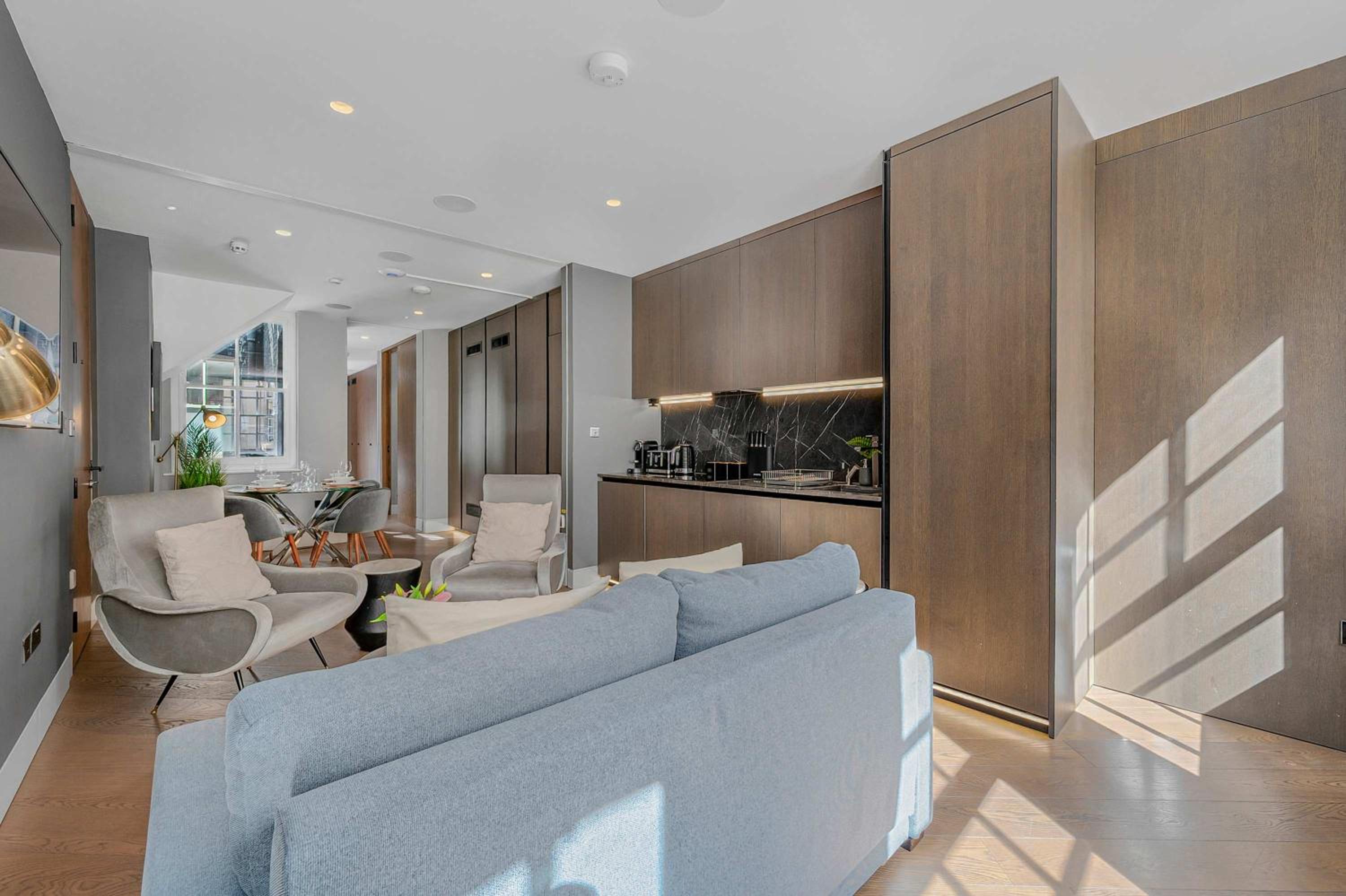 Exclusive 1-bed with AC by Carnaby Street
