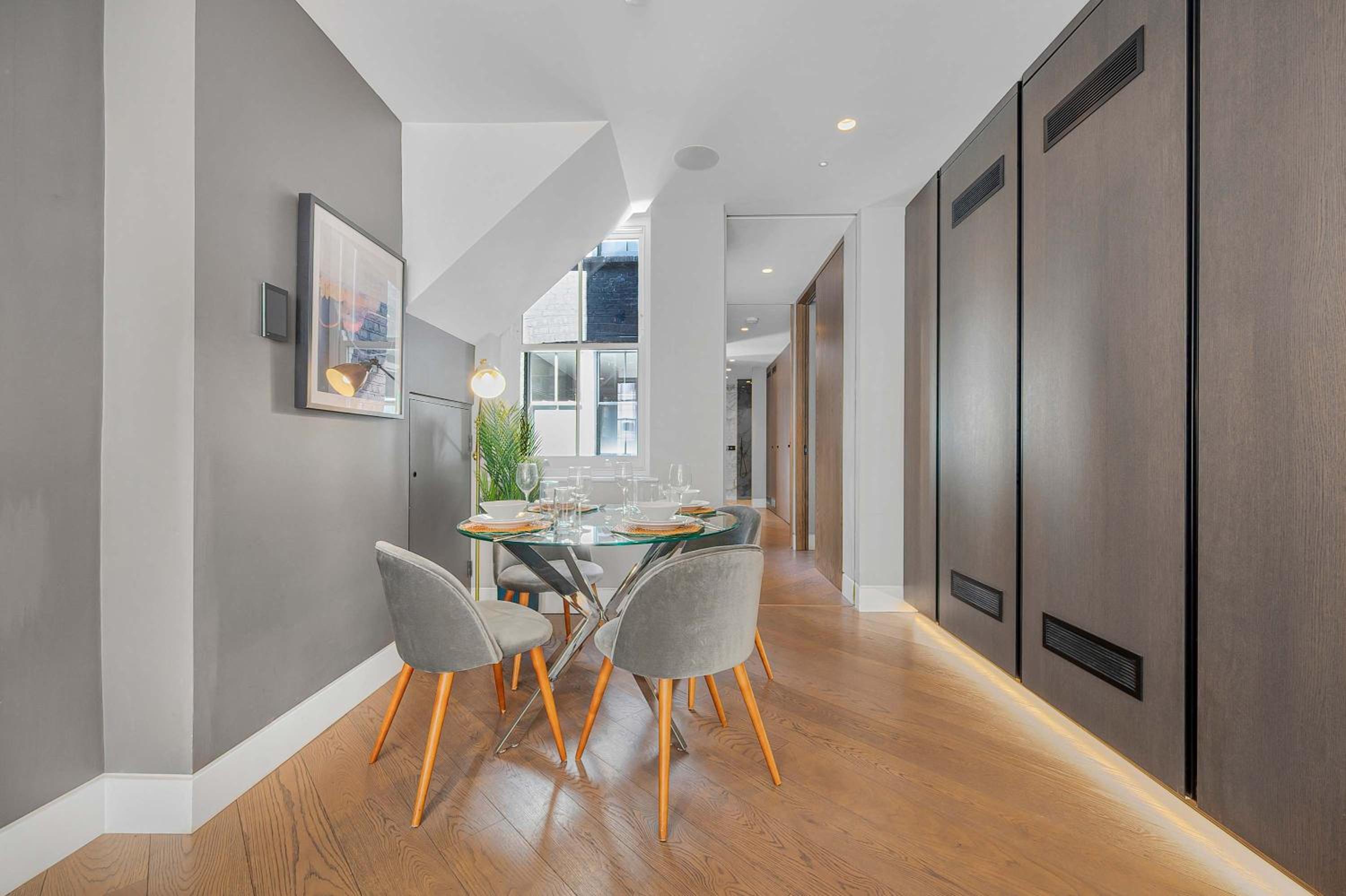 Exclusive 1-bed with AC by Carnaby Street