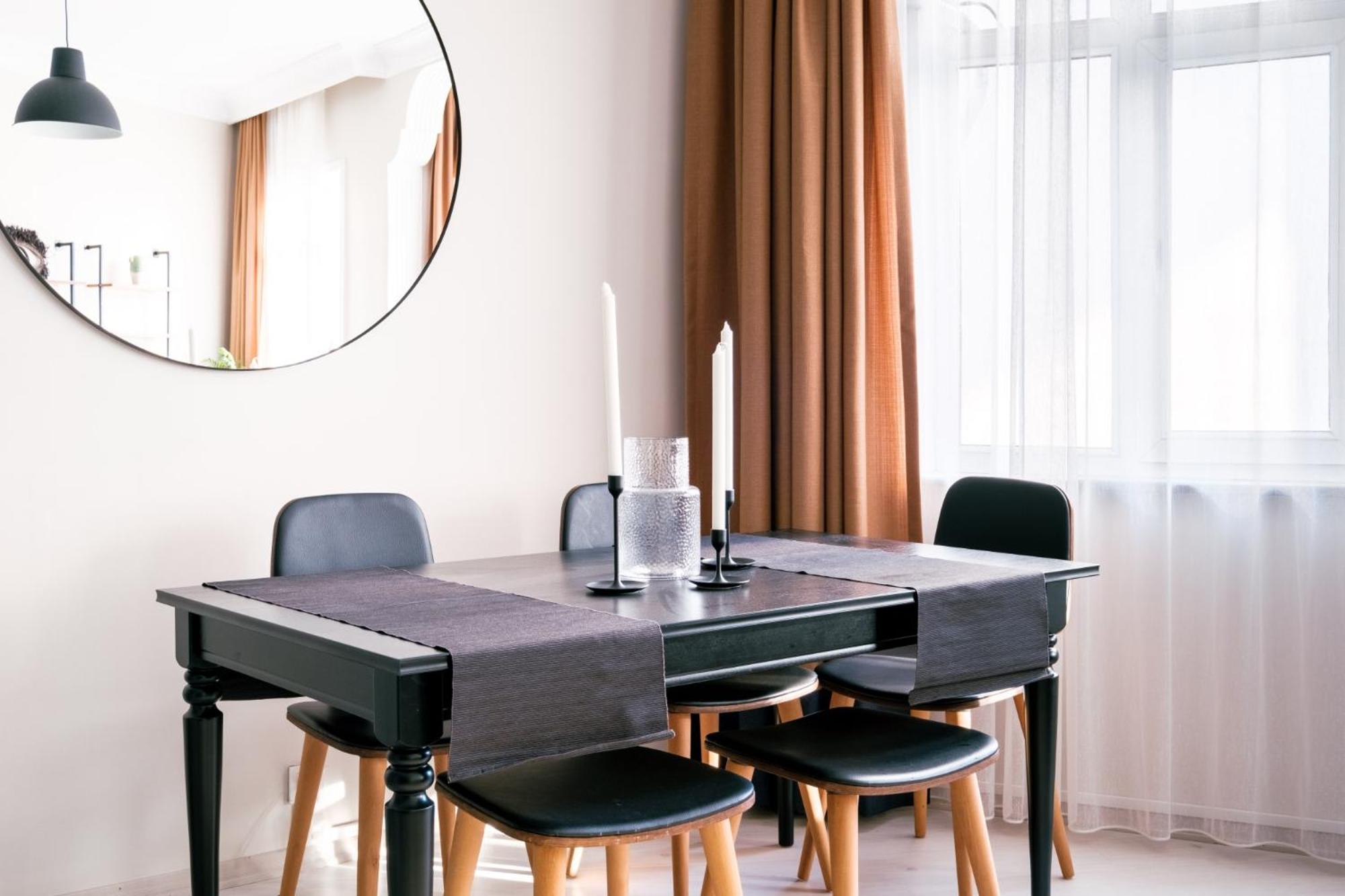 Stylish Flat w Balcony – 5 Mins from Taksim Square