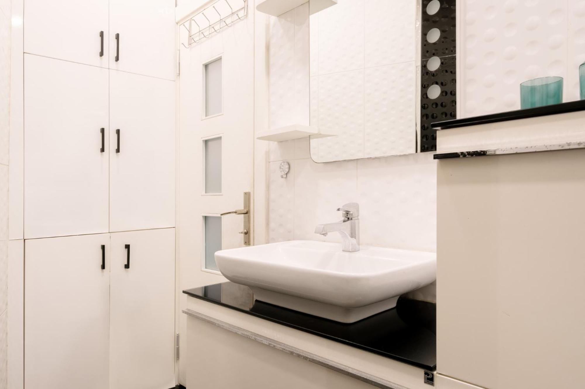 Stylish Flat w Balcony – 5 Mins from Taksim Square