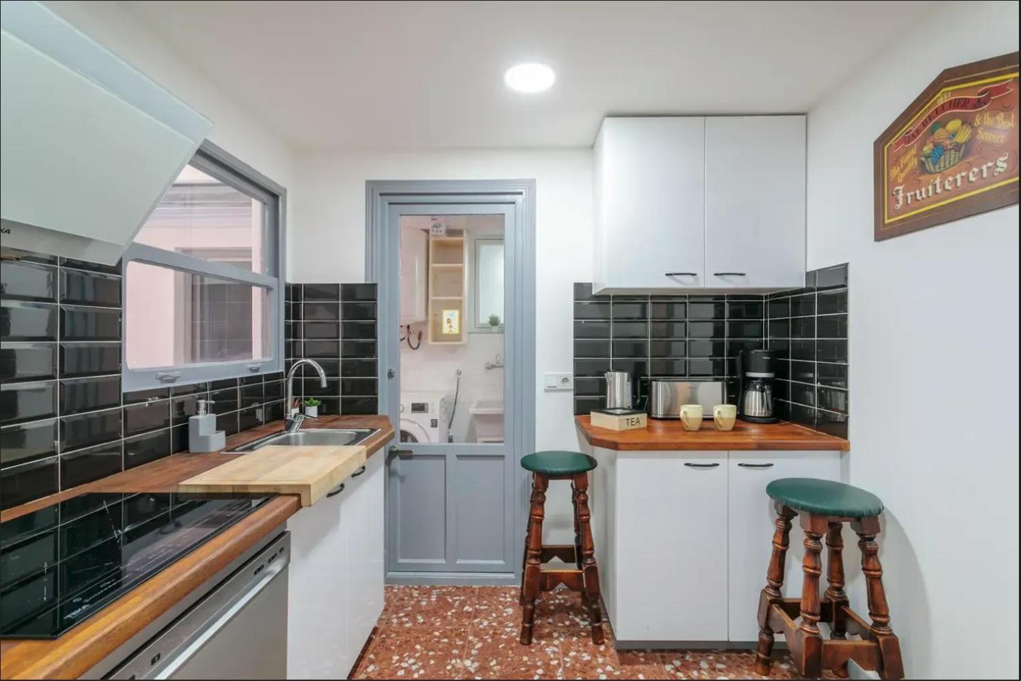 Amparo Home Family Stay near ADDA, Plaza de Toros & General Hospital