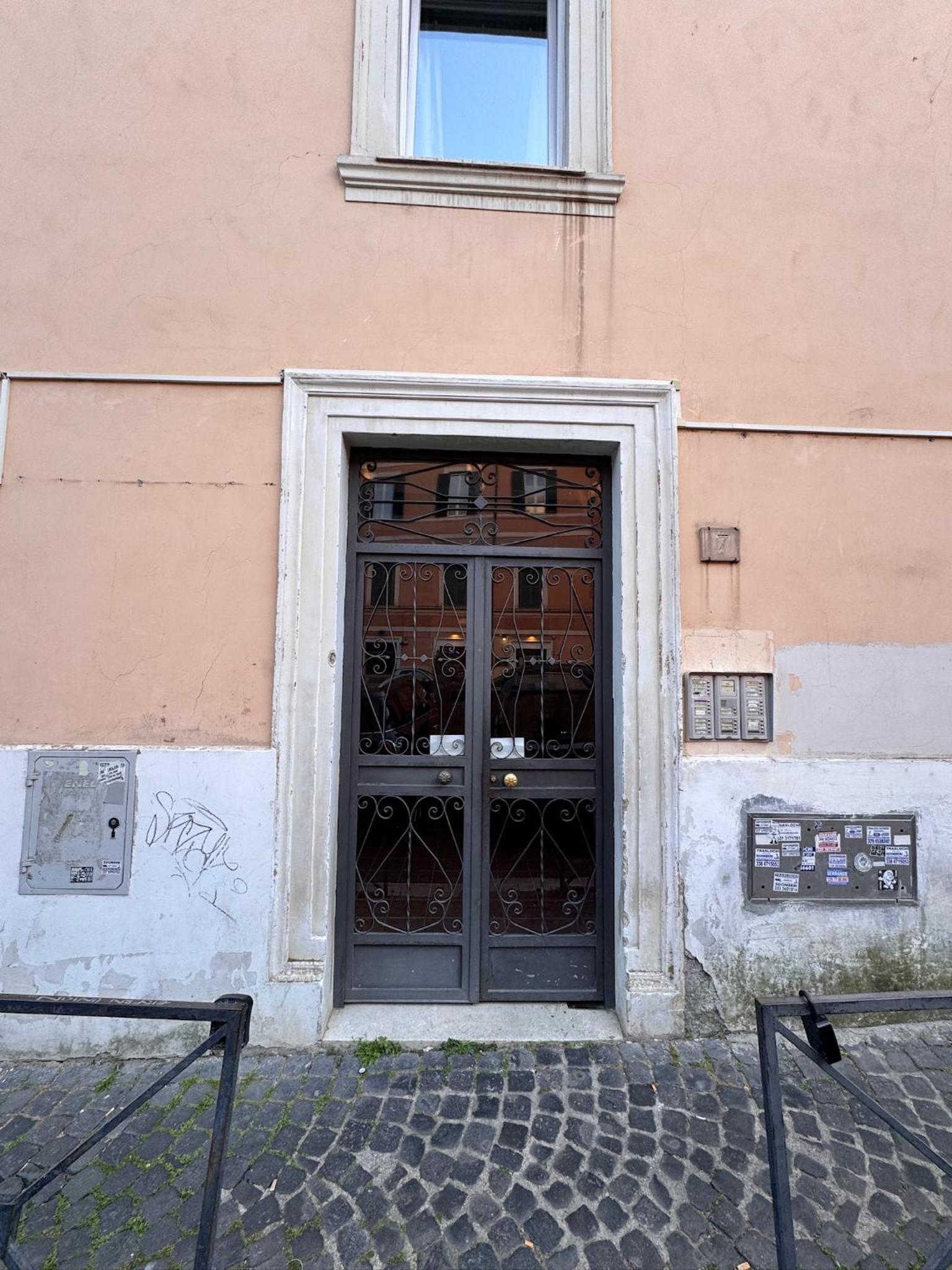 Garibaldi Studio Apt