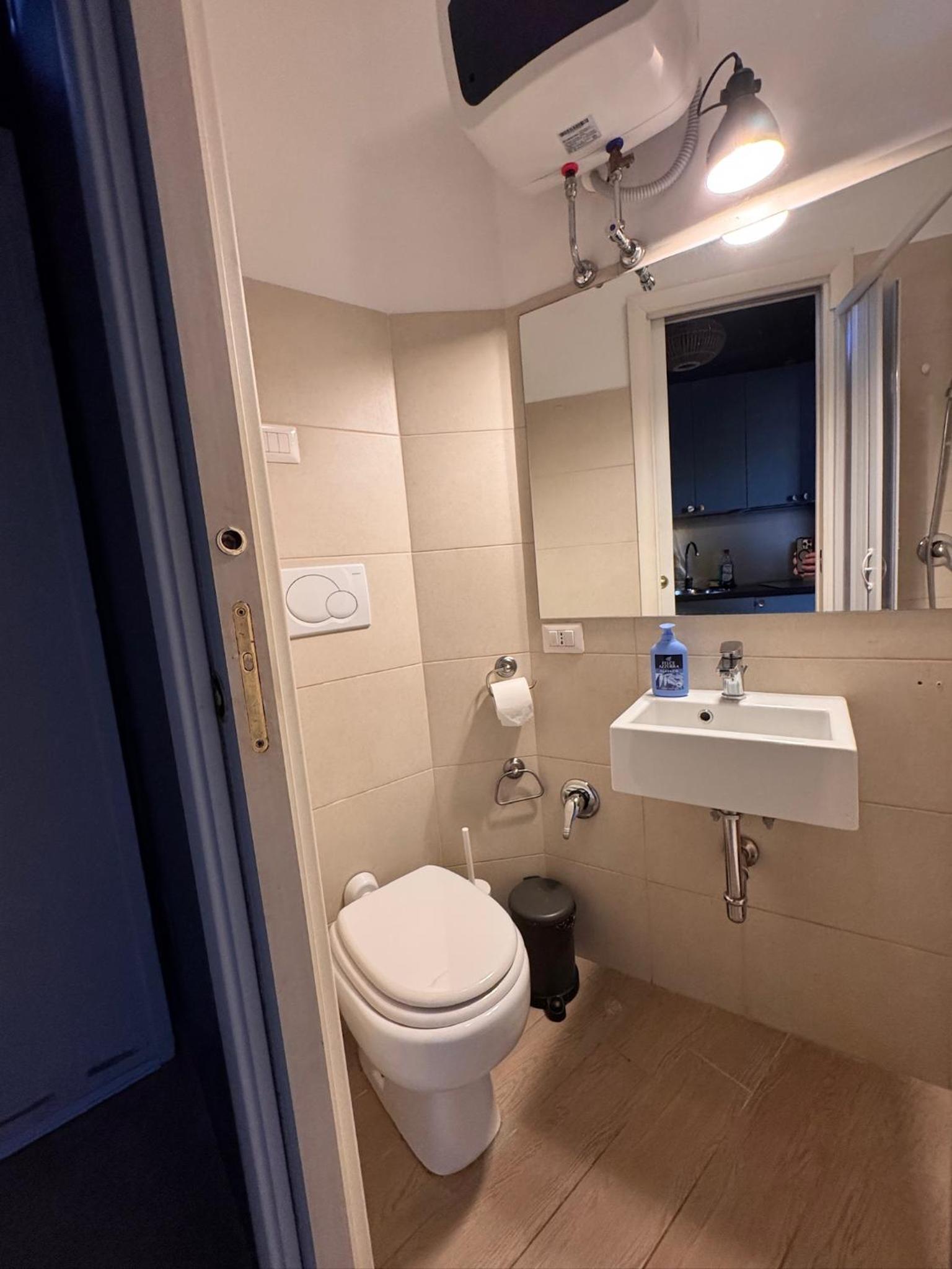Garibaldi Studio Apt