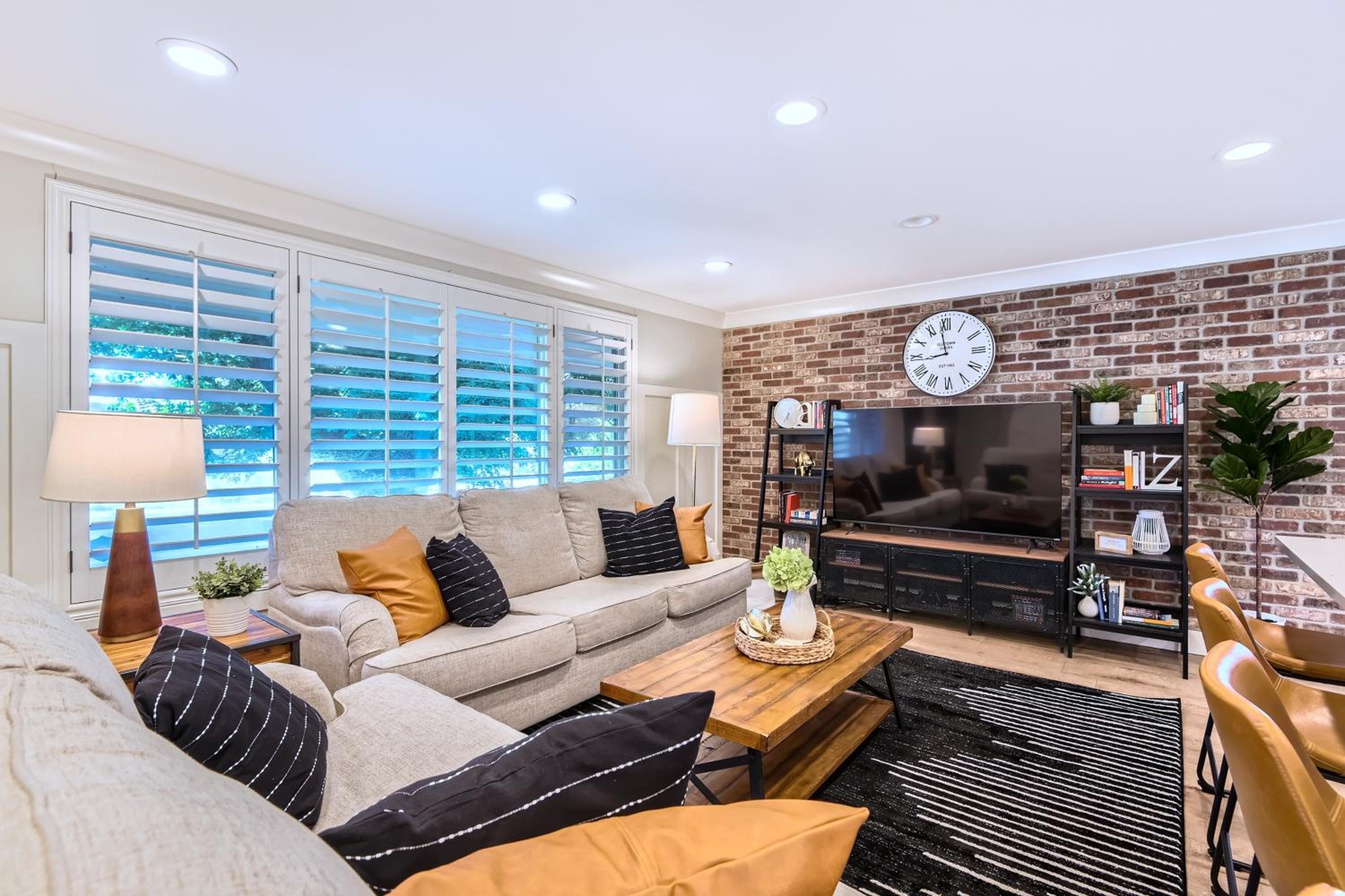 Upscale Home - Ski, Bike, & Hike