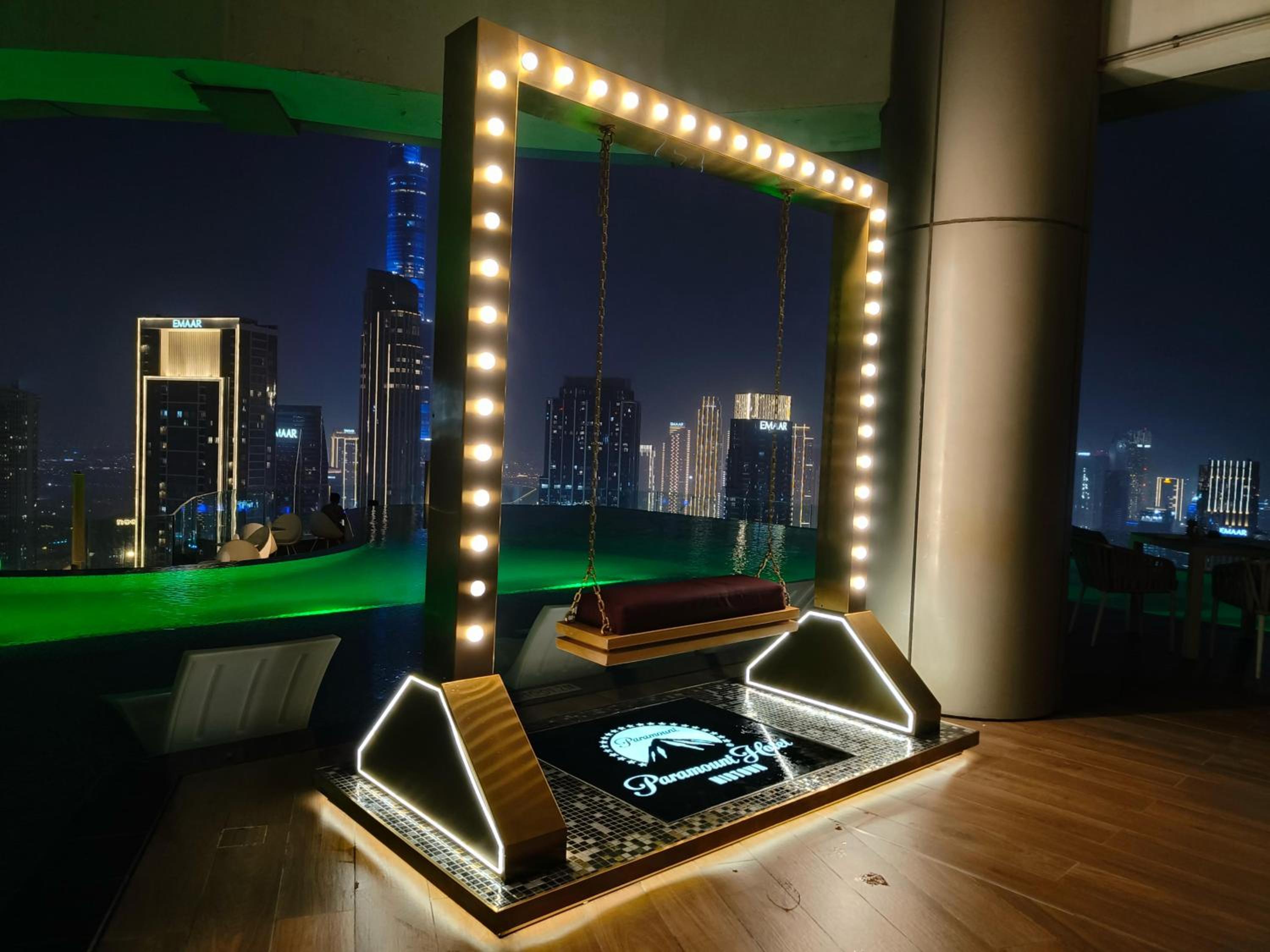 Gogoto4 - 2BR High Floor Burj View Infinity Pool PS5 NYE Fireworks View