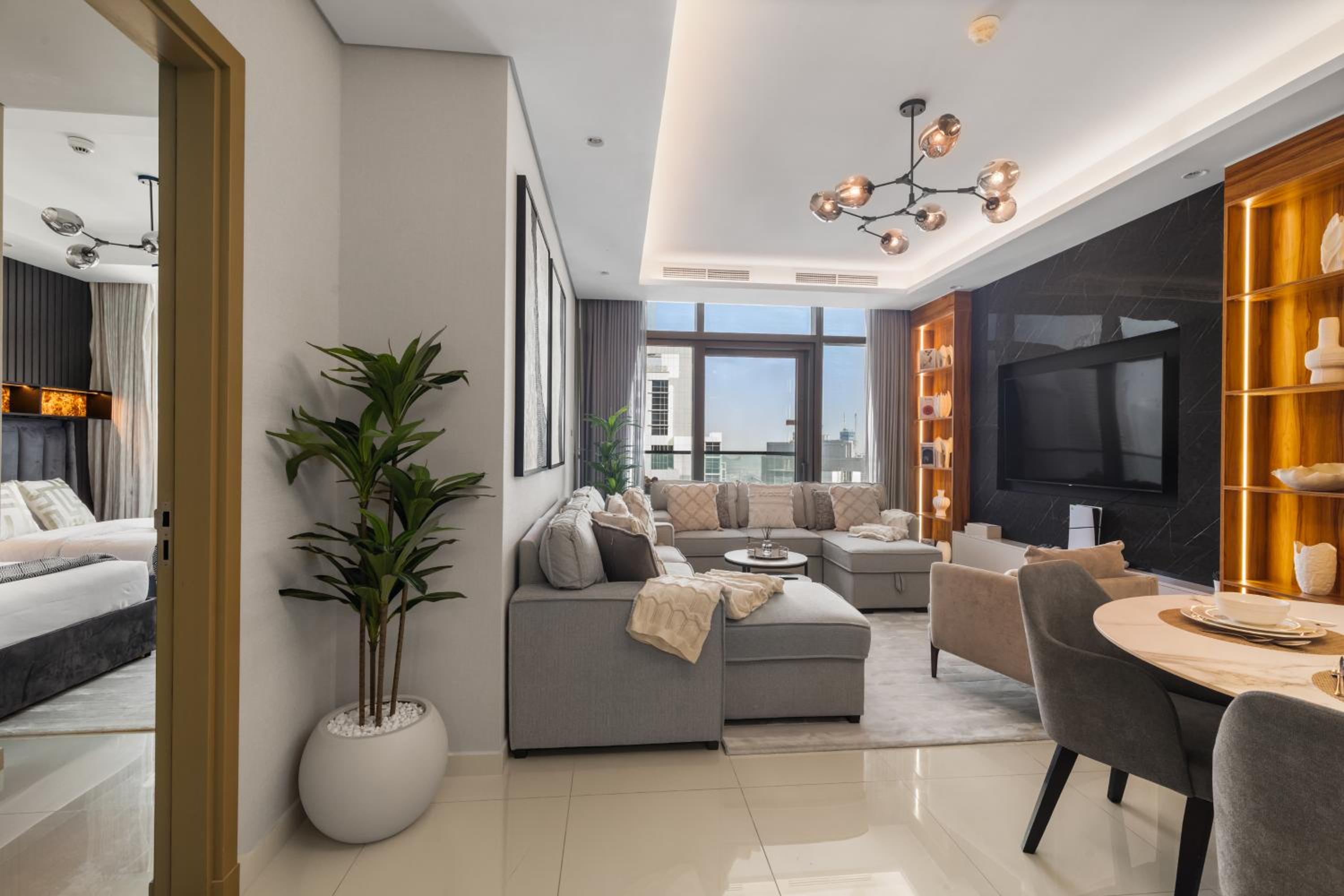 Gogoto4 - 2BR High Floor Burj View Infinity Pool PS5 NYE Fireworks View