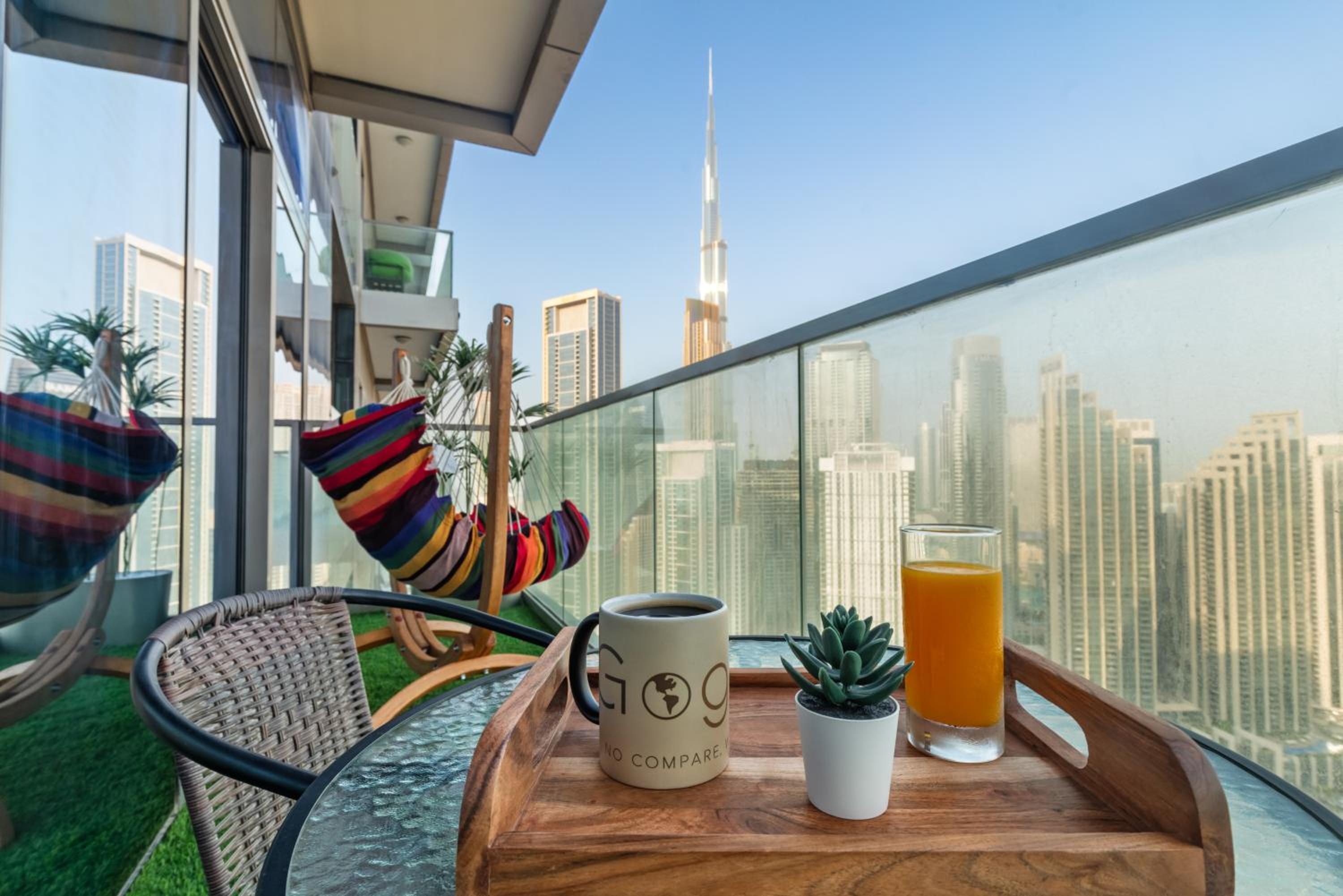 Gogoto4 - 2BR High Floor Burj View Infinity Pool PS5 NYE Fireworks View