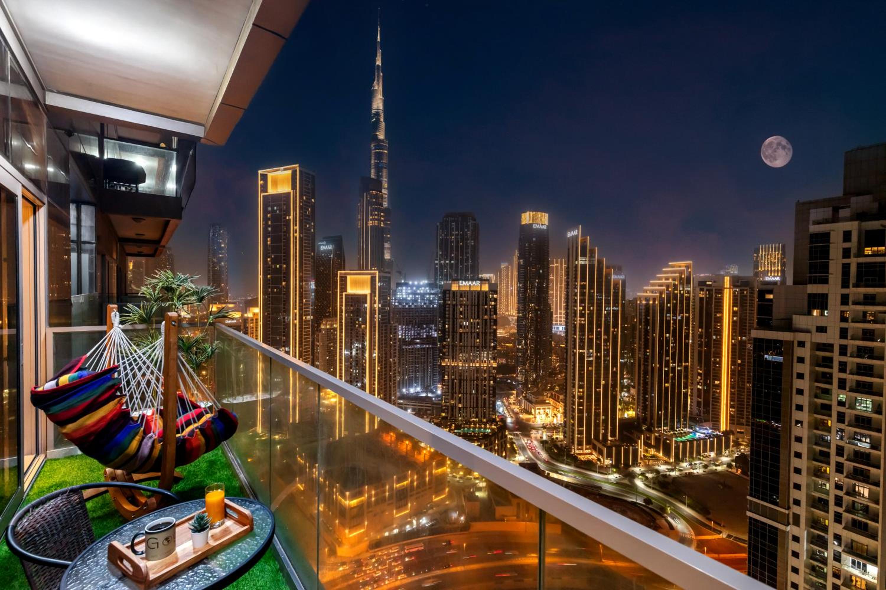 Gogoto4 - 2BR High Floor Burj View Infinity Pool PS5 NYE Fireworks View