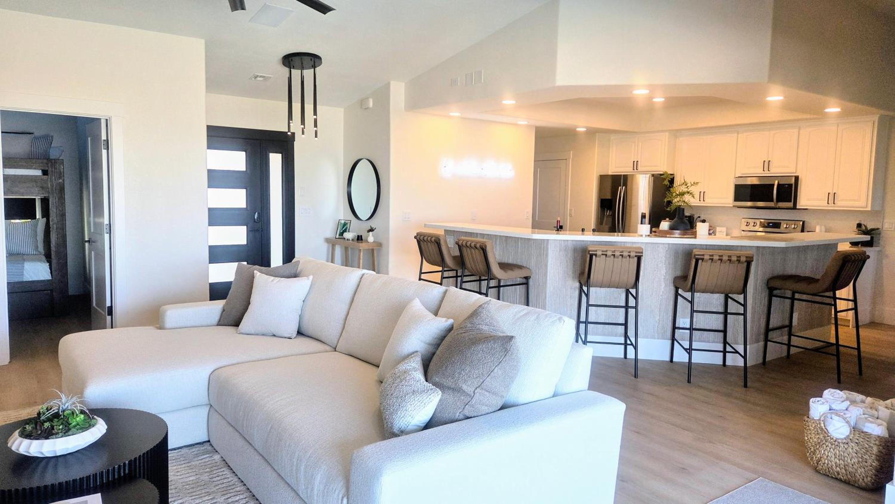 Lake Havasu Home with Heated Pool, Hot Tub & Game Room