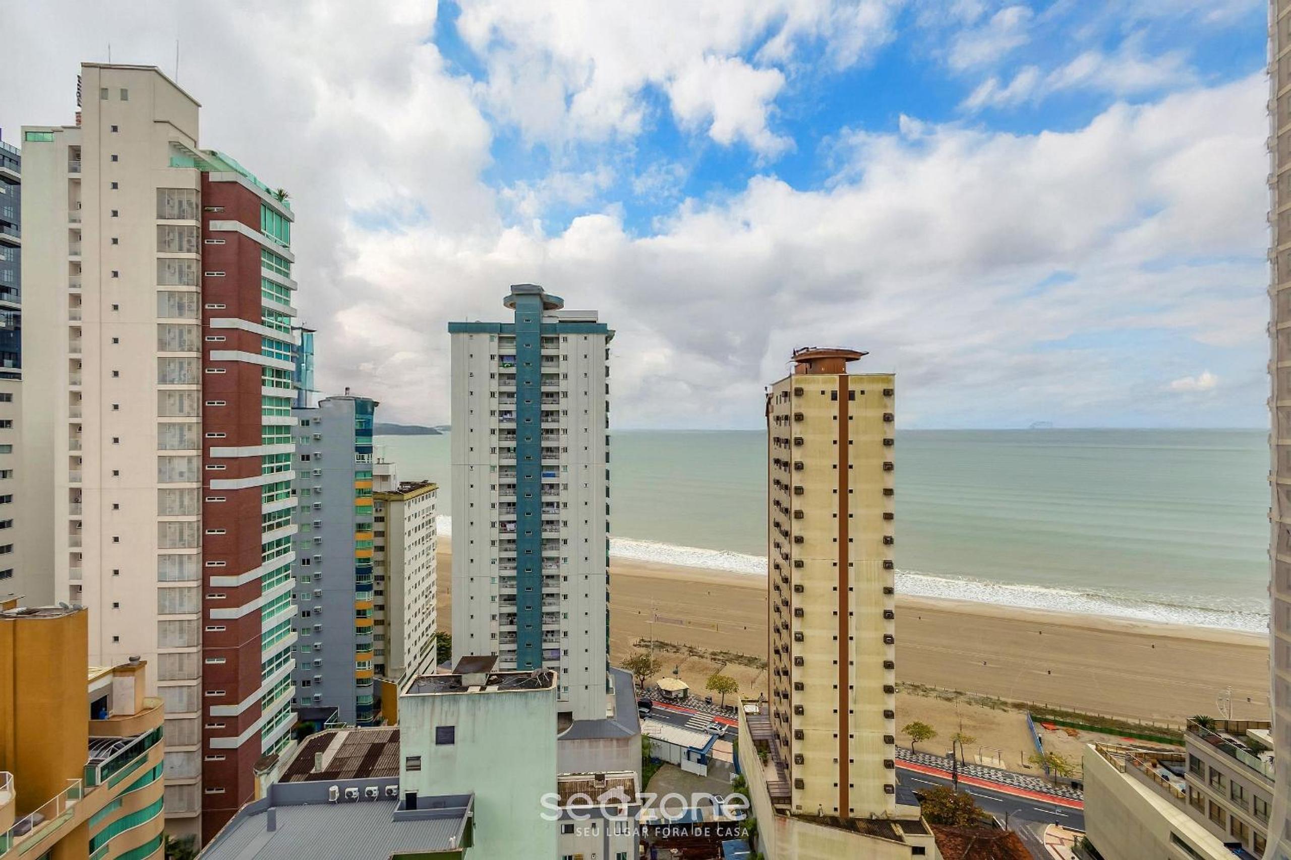 3-Suite Apartment 170m from the Beach GUA1902