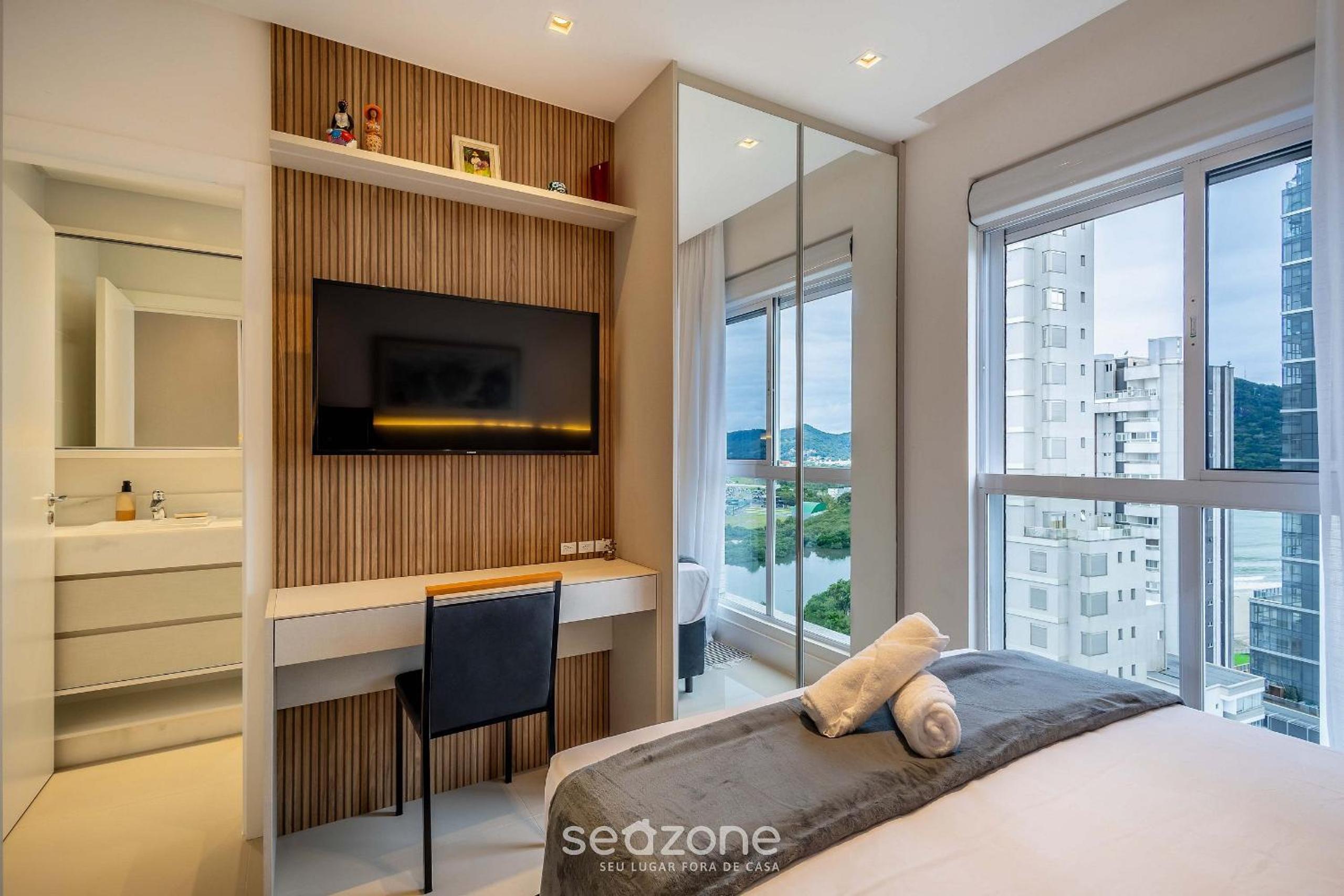 3-Suite Apartment 170m from the Beach GUA1902