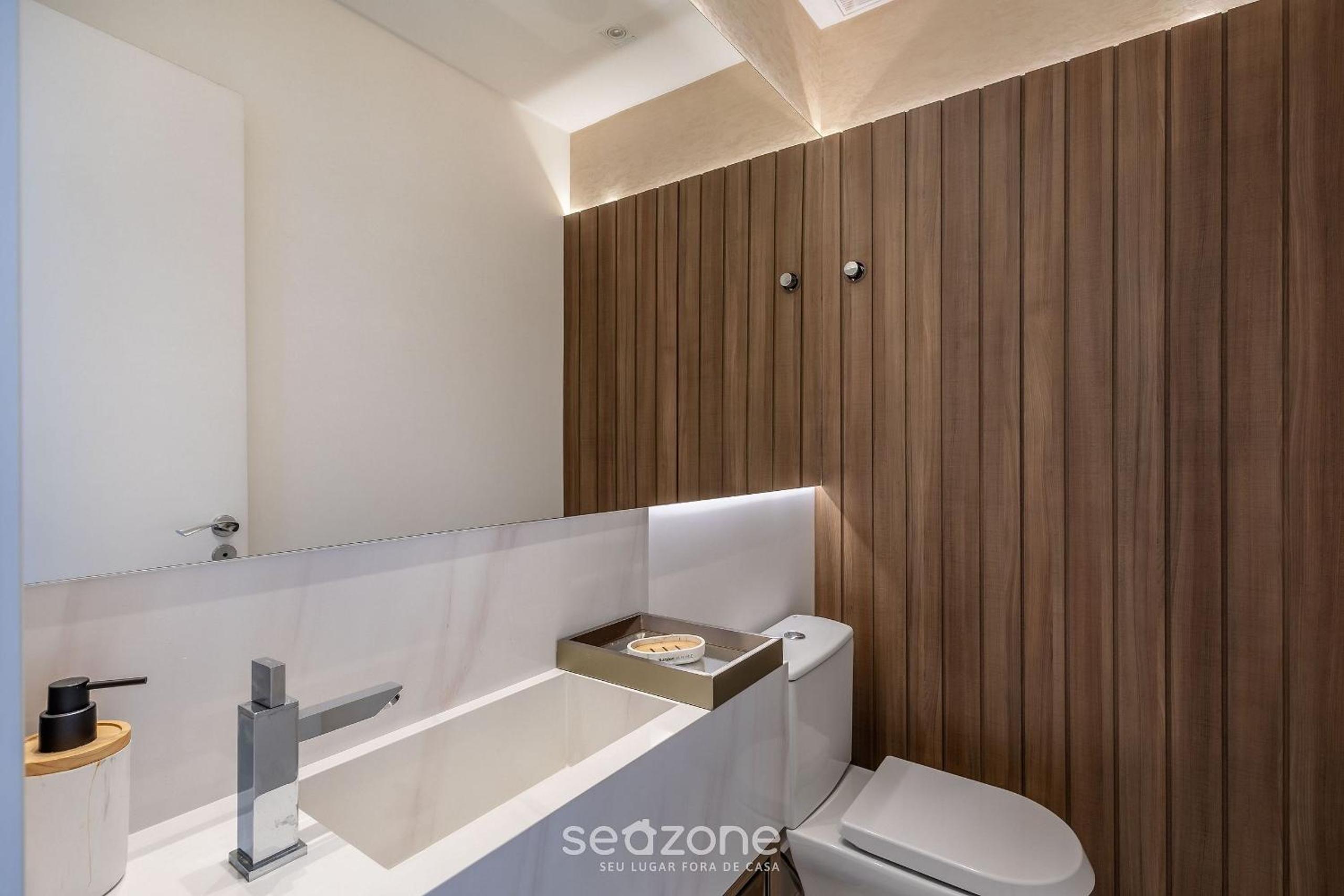 3-Suite Apartment 170m from the Beach GUA1902