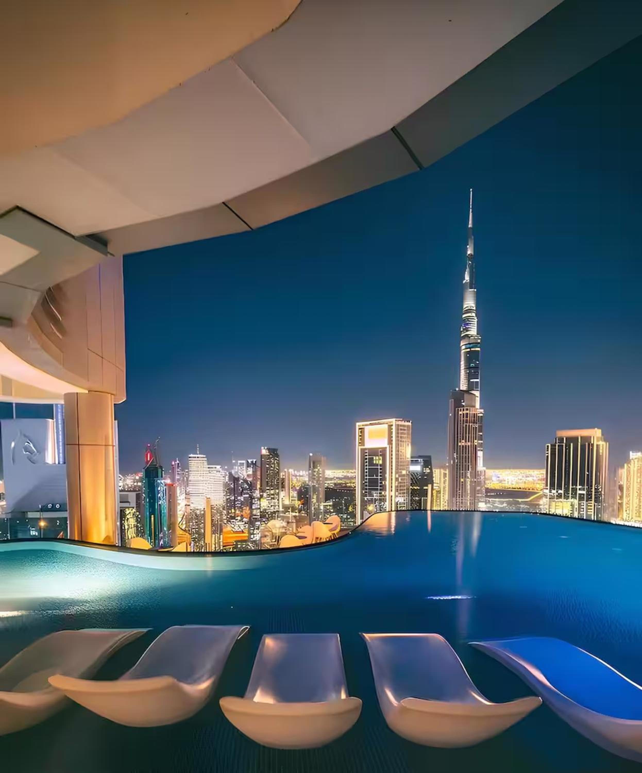 Gogoto4 - 2BR High Floor Burj View Infinity Pool PS5 NYE Fireworks View