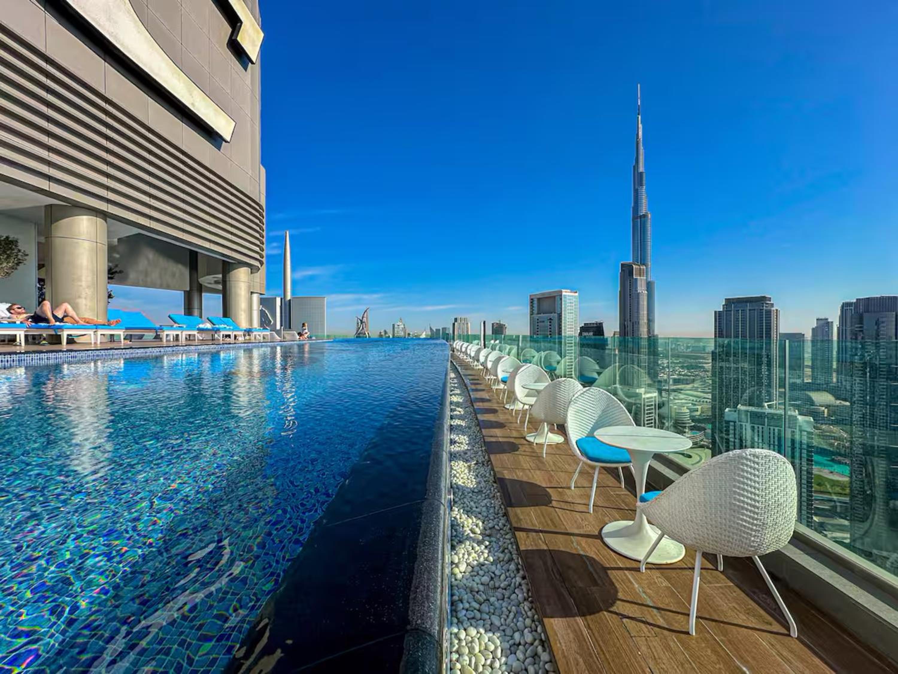 Gogoto4 - 2BR High Floor Burj View Infinity Pool PS5 NYE Fireworks View