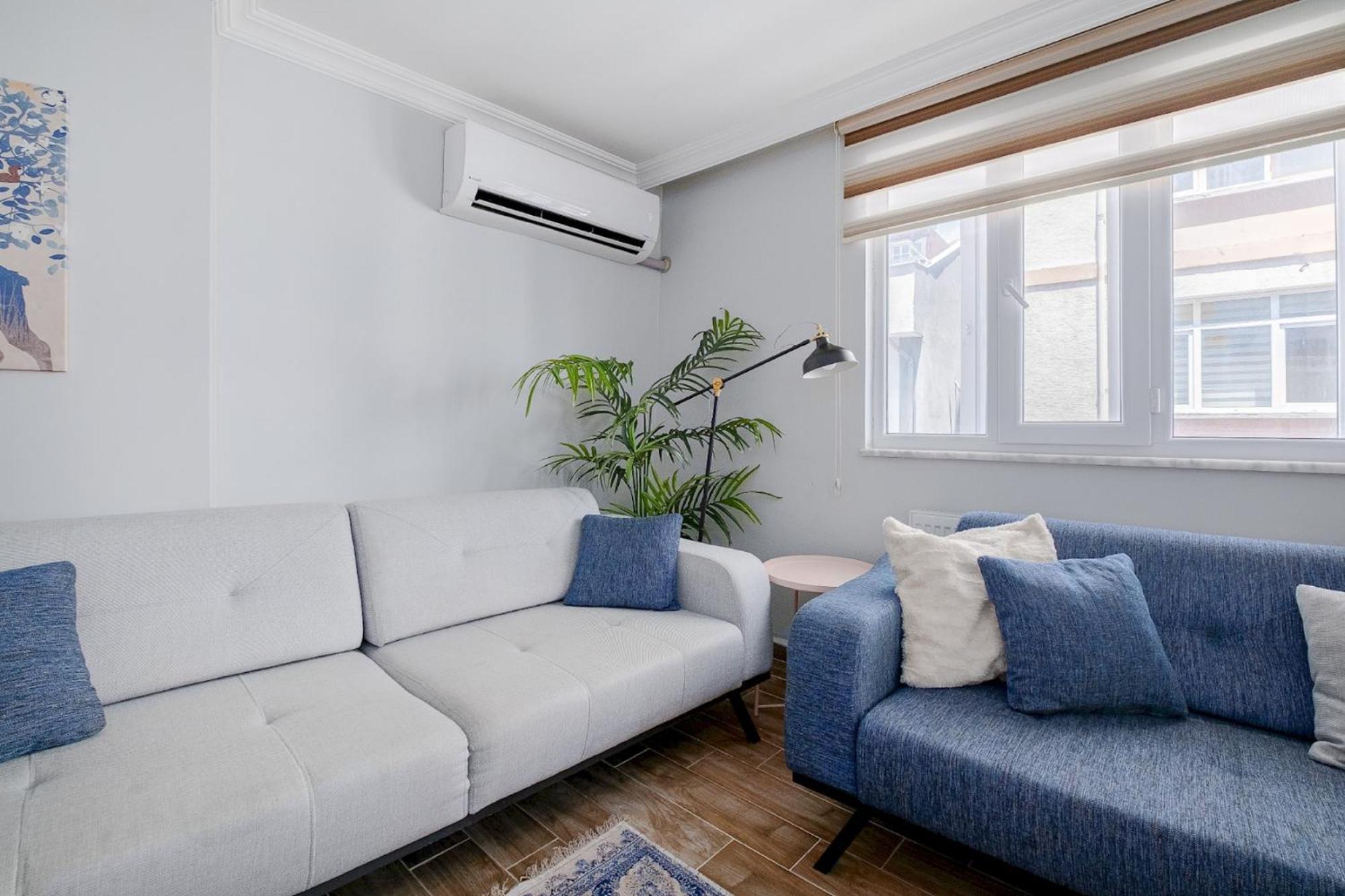 Modern Balcony Flat 10 Minutes to Üsküdar Seafro