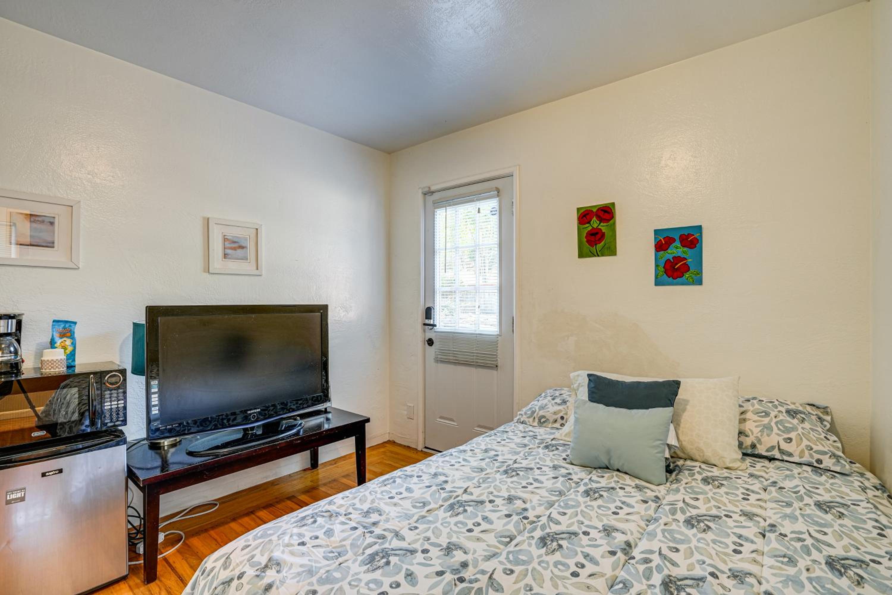 Serene Studio in SF Suburbs Quiet and Cat Friendly!