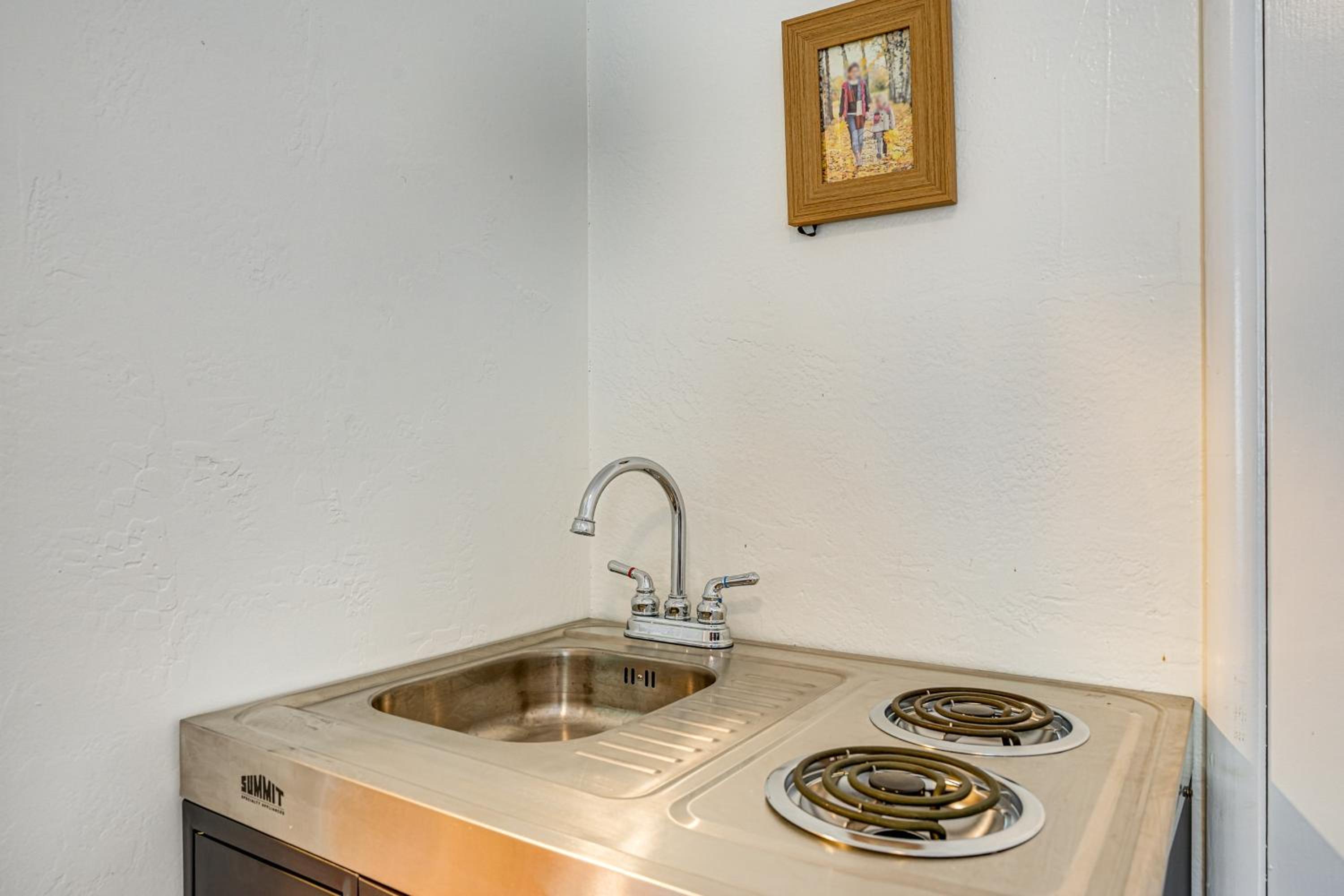 Serene Studio in SF Suburbs Quiet and Cat Friendly!